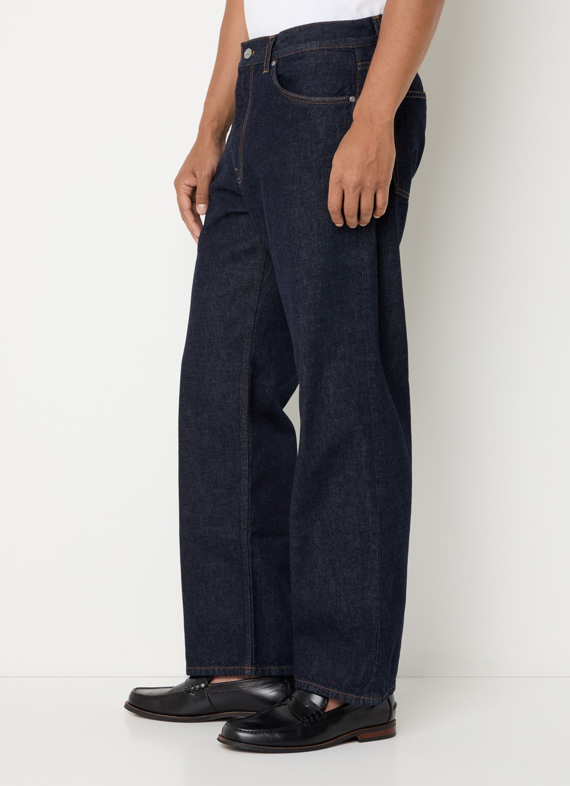 NN.07 Otis straight leg jeans met donkere wassing - detail 3 indigo