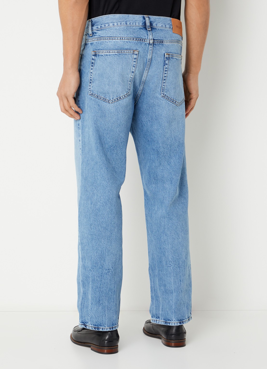 NN.07 Otis straight leg jeans met lichte wassing - achterkant indigo