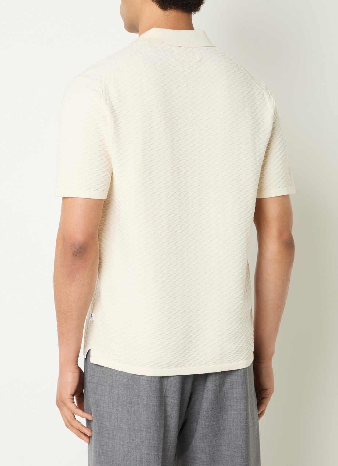 NN.07 Regular fit polo met structuur - achterkant 4 ivoor