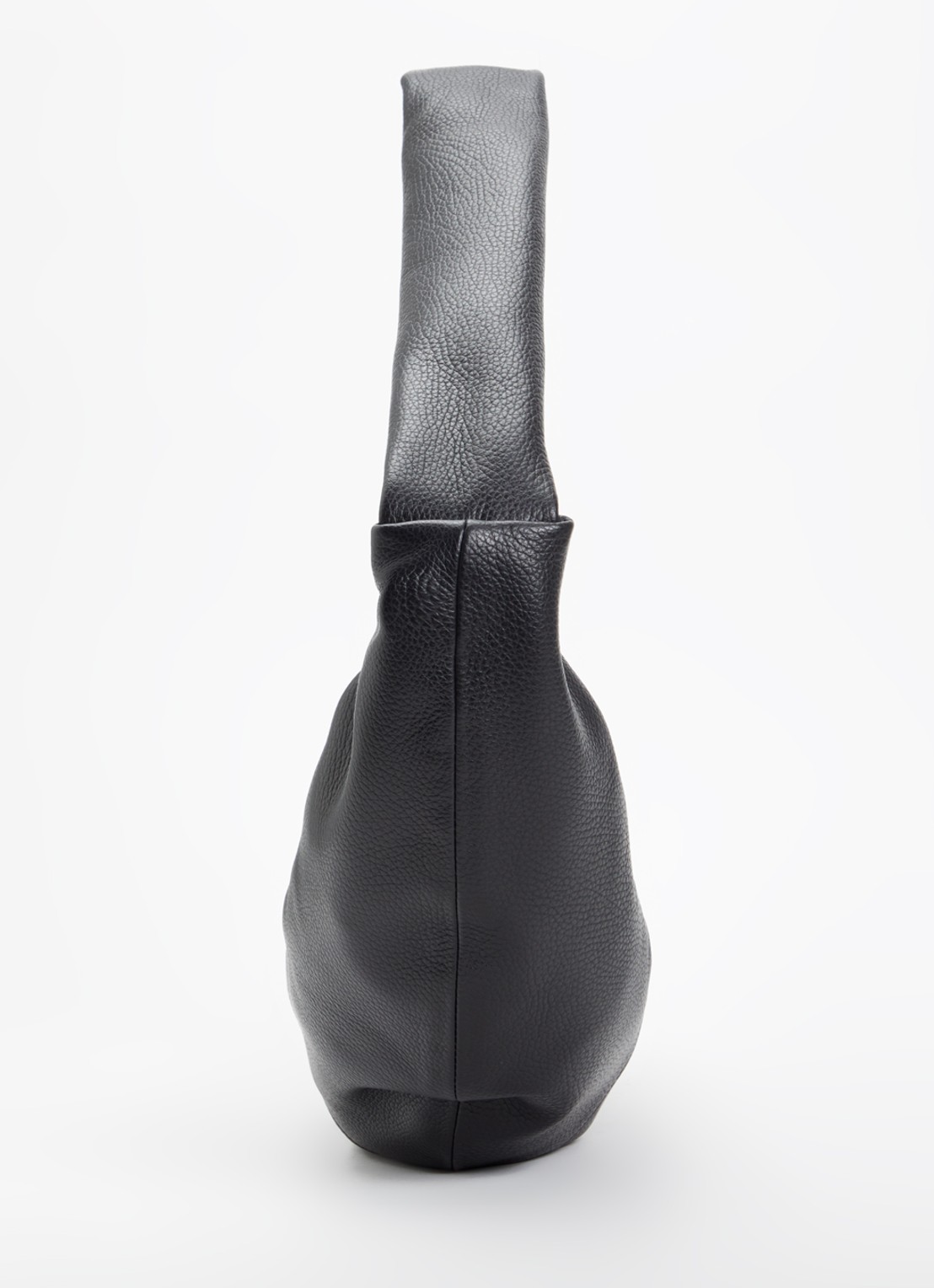 Nona Banana XL crossbodytas van leer - detail 3 zwart