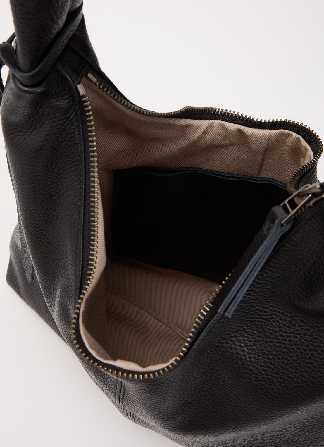 Nona M crossbodytas van leer - detail zwart