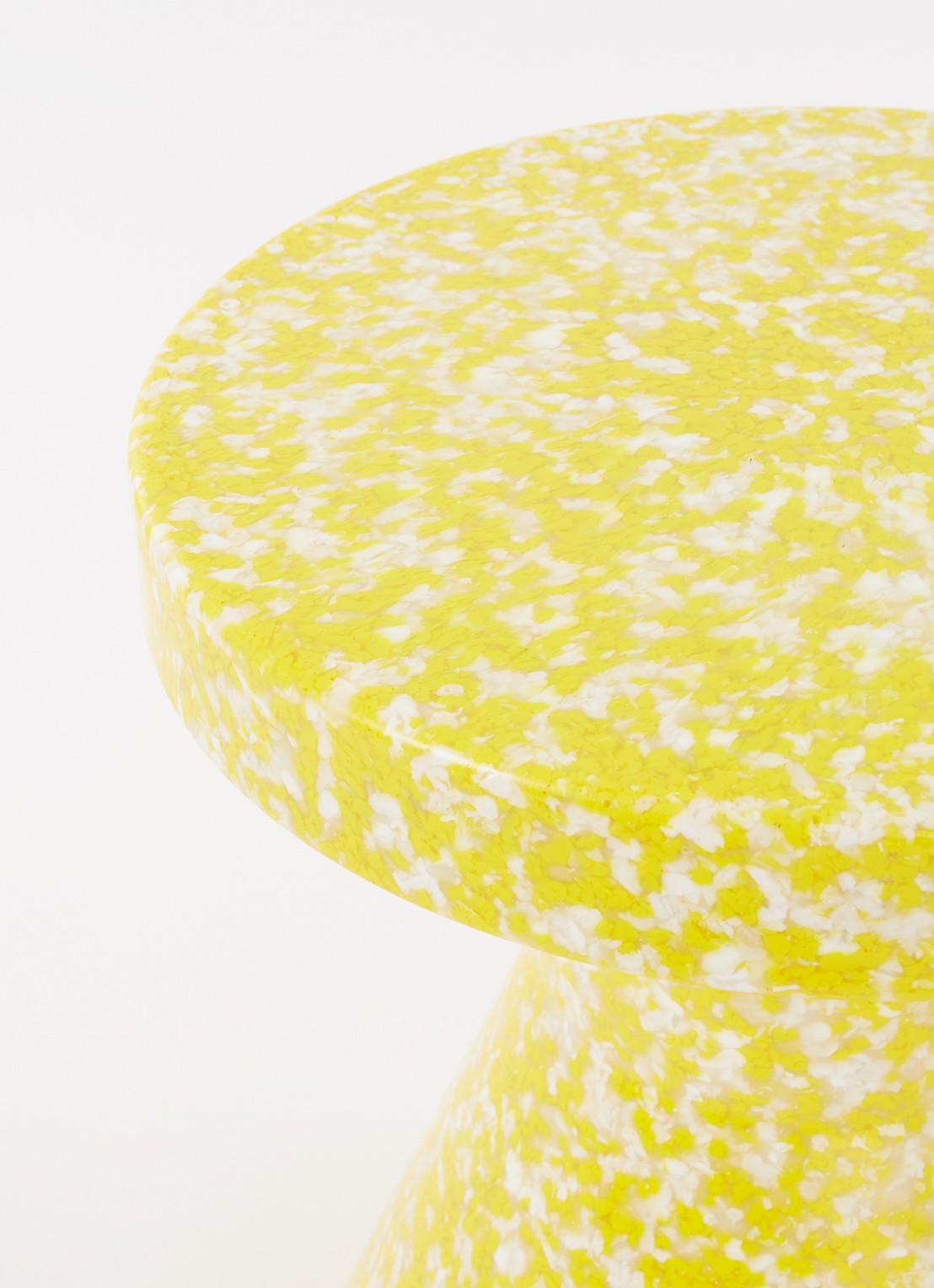 Normann Copenhagen Bit Stool bijzettafel 36 cm - detail geel