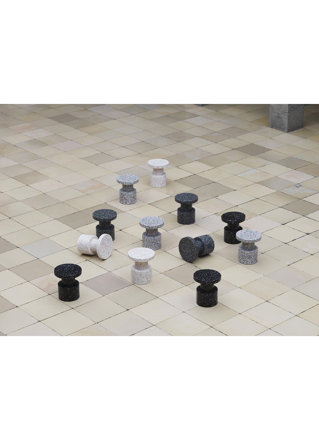 Normann Copenhagen Bit Stool bijzettafel 42 cm - detail 4 zwart