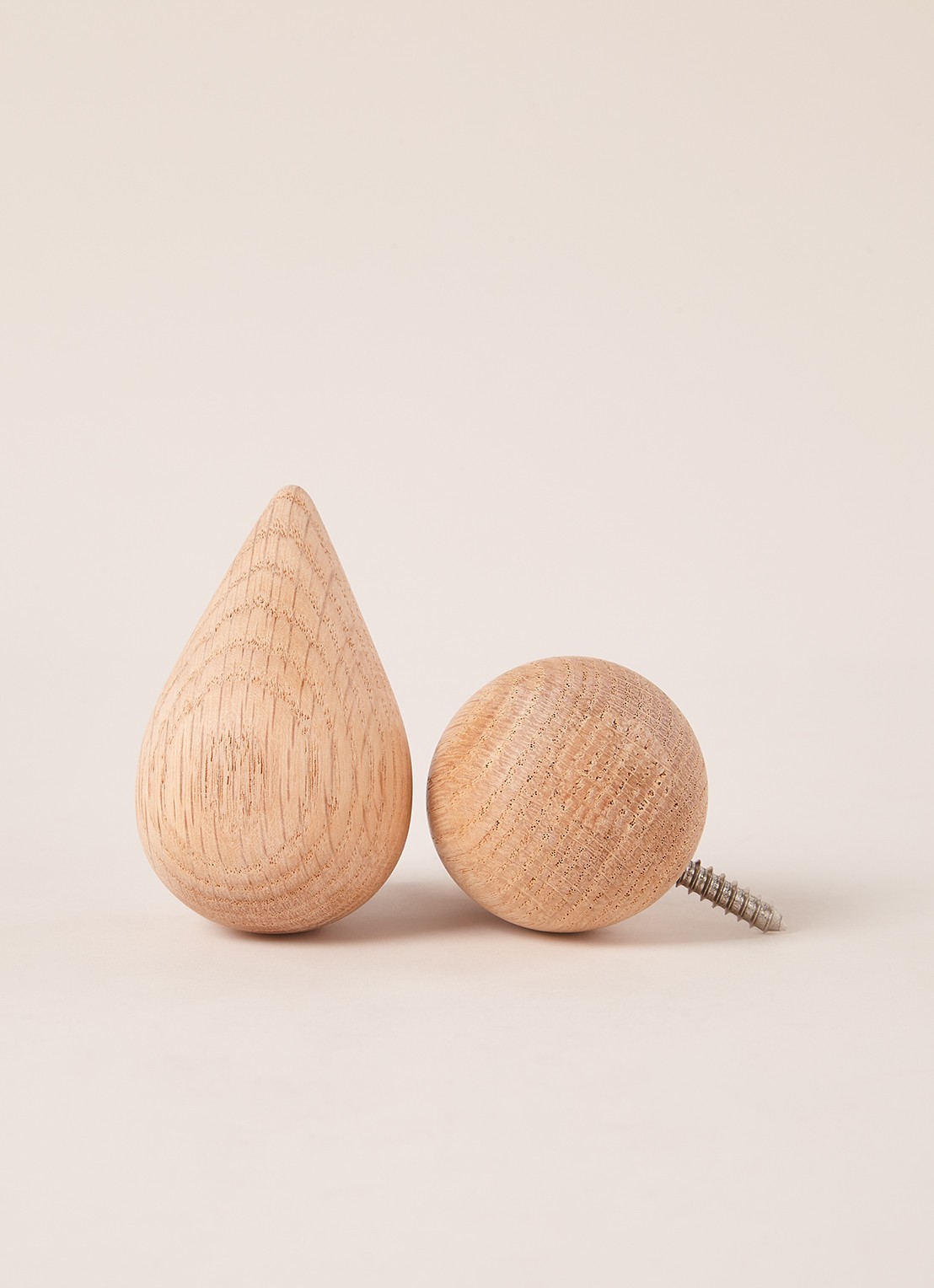 Normann Copenhagen Dropit Hooks Small wandhaak 5 cm set van 2 - voorkant 2 lichtbruin