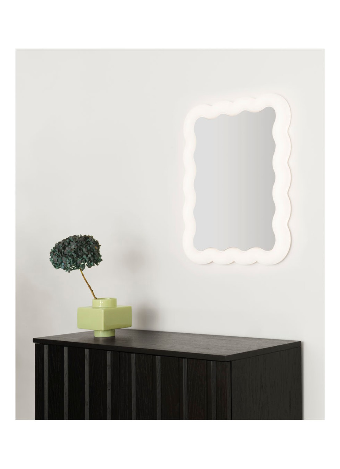 Normann Copenhagen Illu wandspiegel 65 x 50 cm - voorkant 2 wit