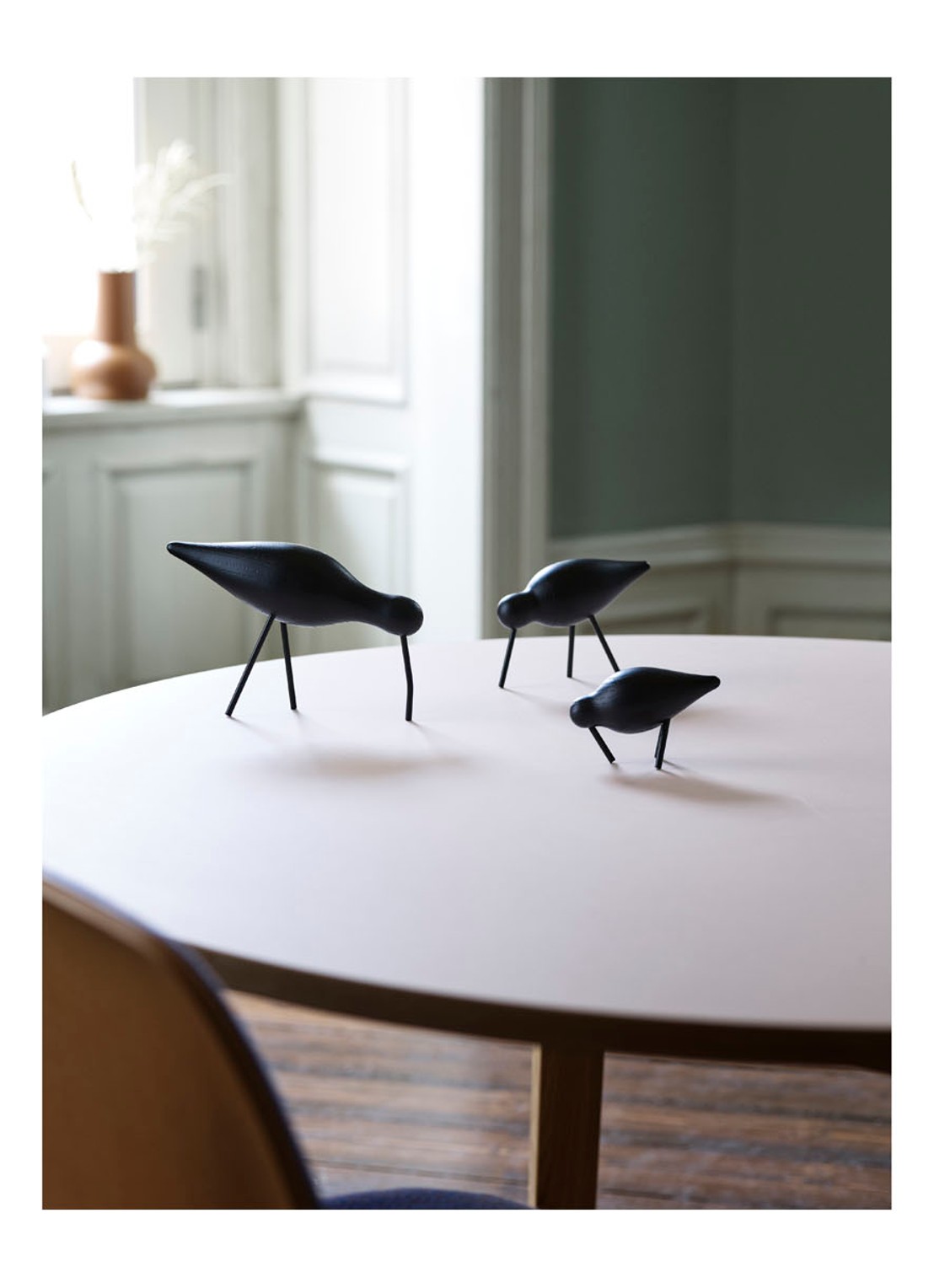 Normann Copenhagen Shorebird ornament 14 cm  - voorkant 2 zwart