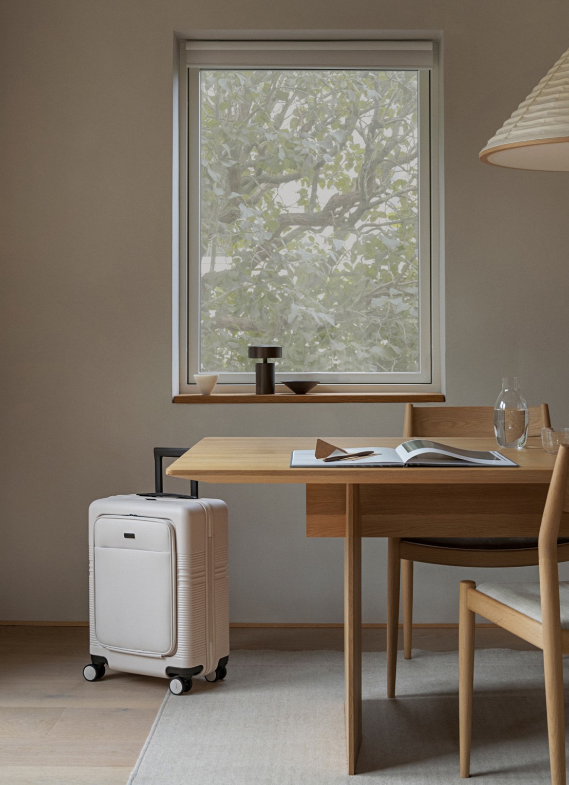Nortvi Spinner met laptopvak 55 cm - voorkant 3 dune / donkerbeige