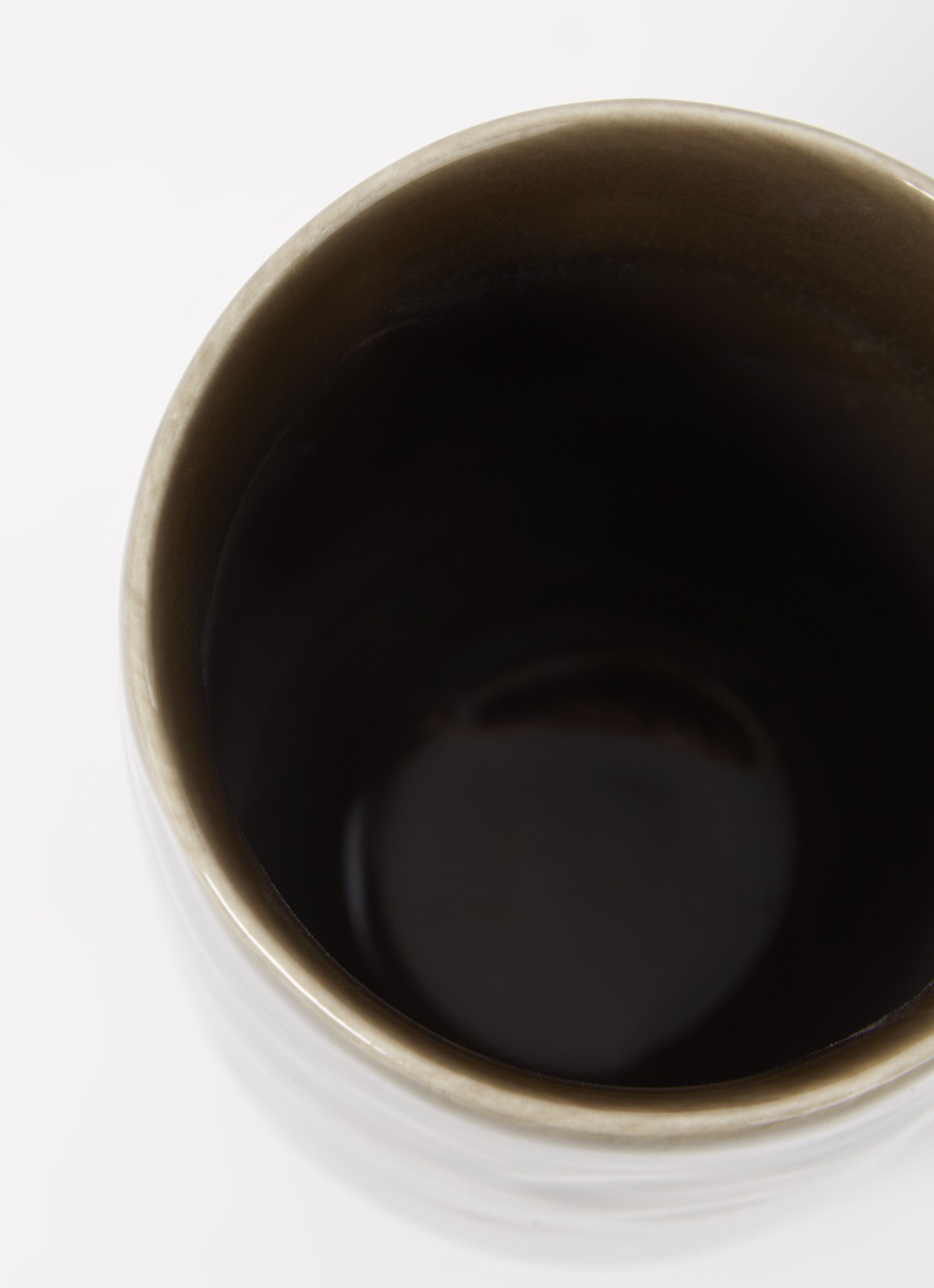 Nosse Ceramics Svelte kopje 33 cl - voorkant 2 olijfgroen