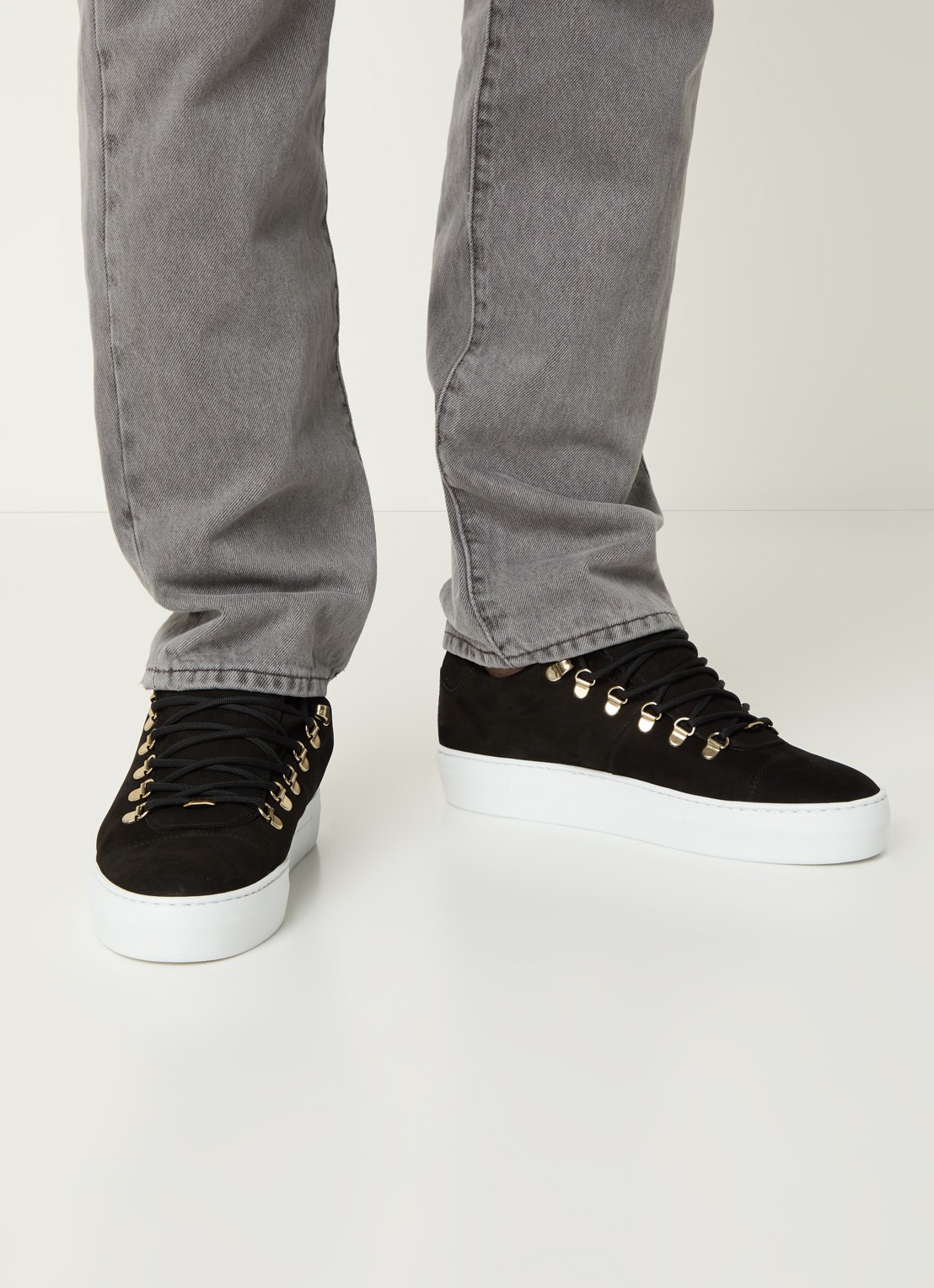 Nubikk Jagger Classic sneaker van nubuck  - voorkant zwart