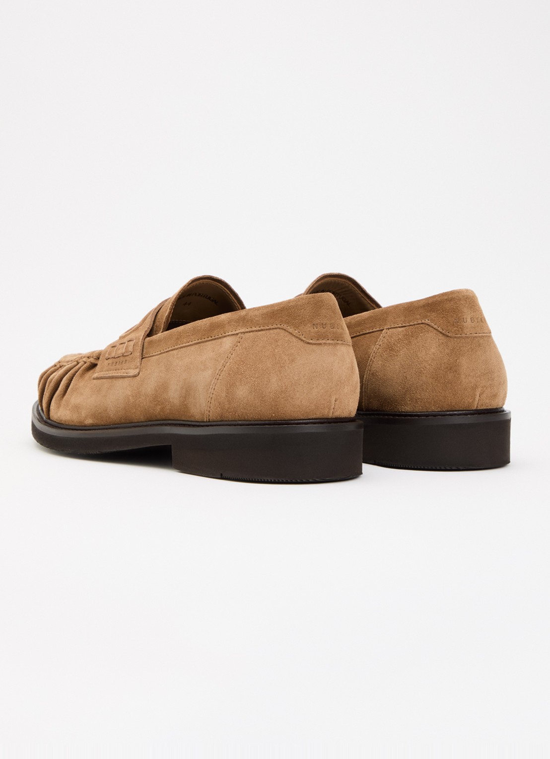 Nubikk Jones Mio loafer van suède - achterkant lichtbruin