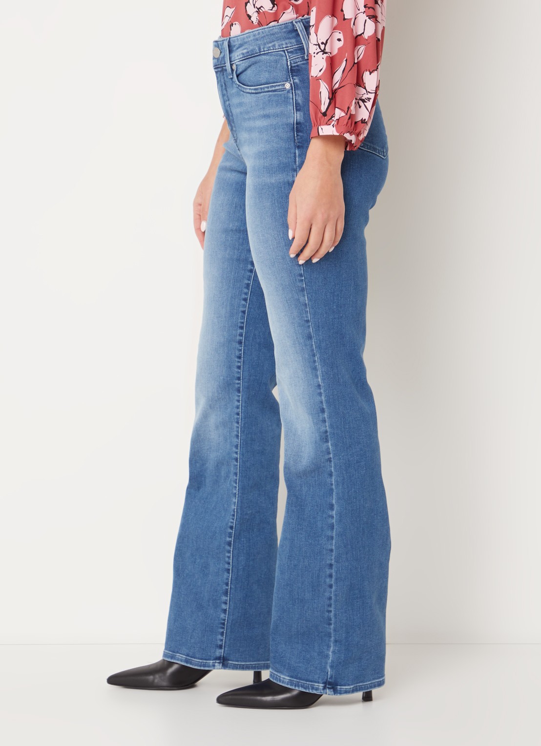 NYDJ Blake high waist flared jeans met stretch - detail 2 middenblauw