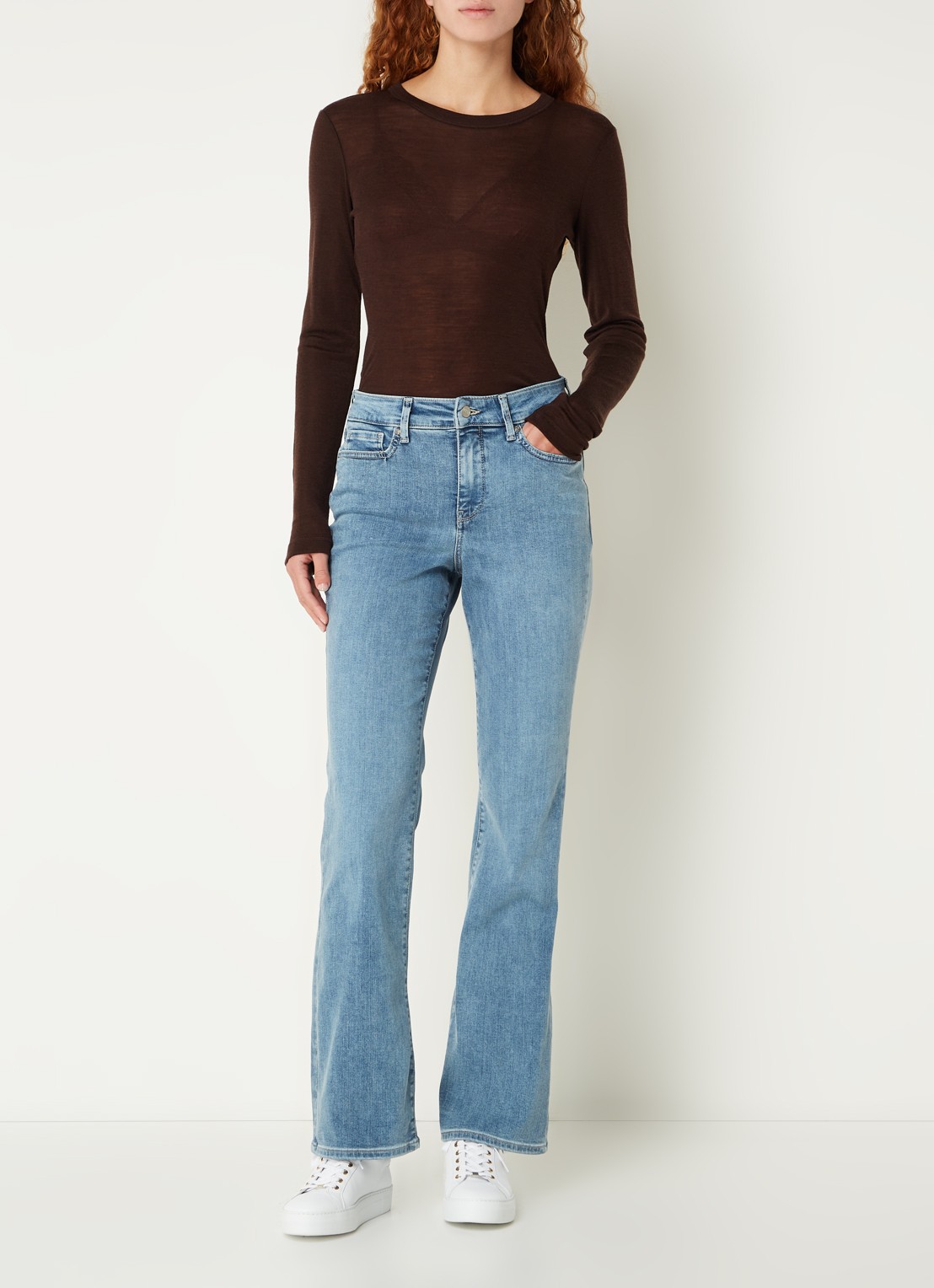 NYDJ Blake high waist flared jeans met stretch - voorkant 2 lichtblauw