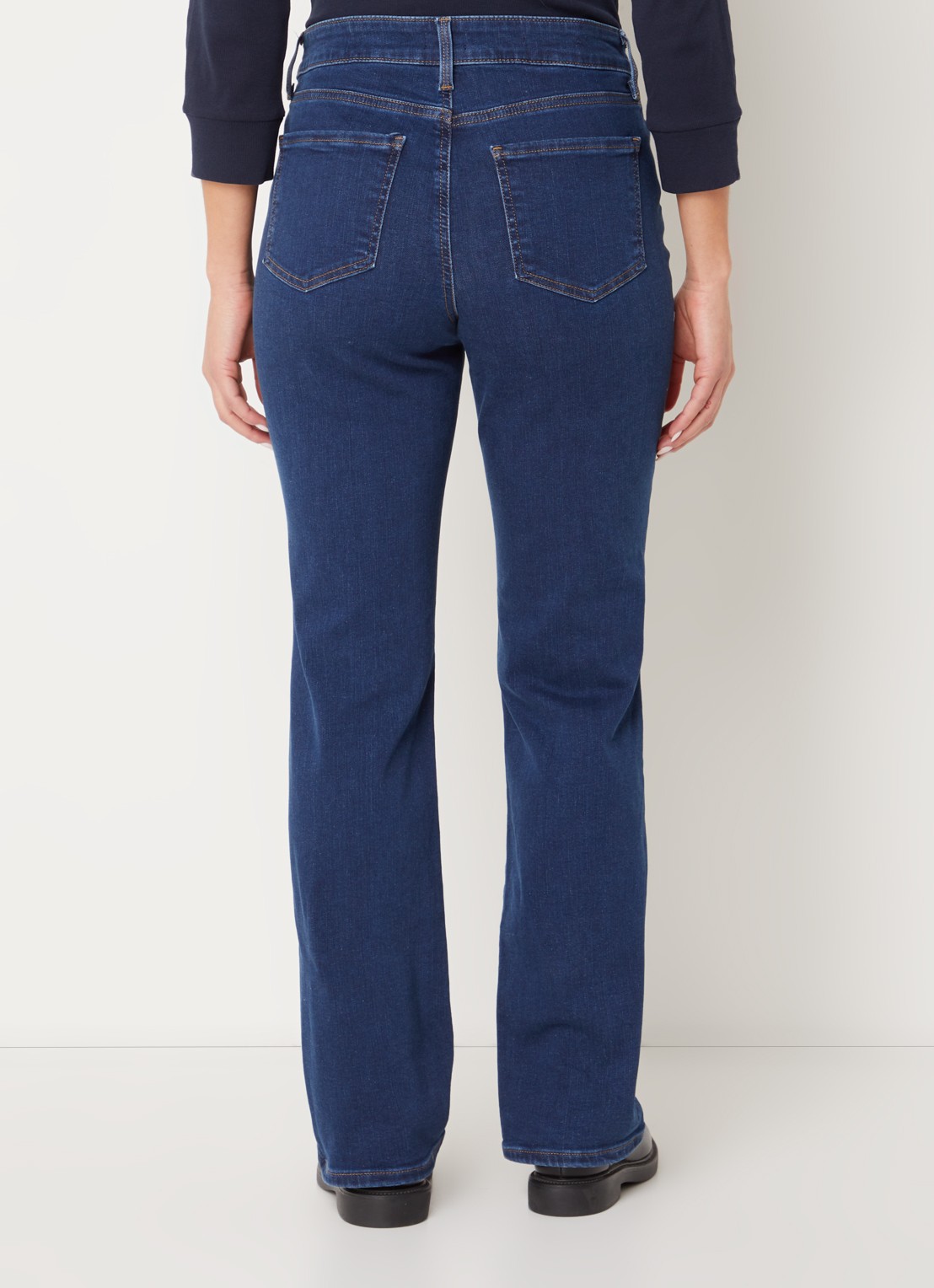 NYDJ Ellison high waist straight leg jeans met stretch - achterkant donkerblauw