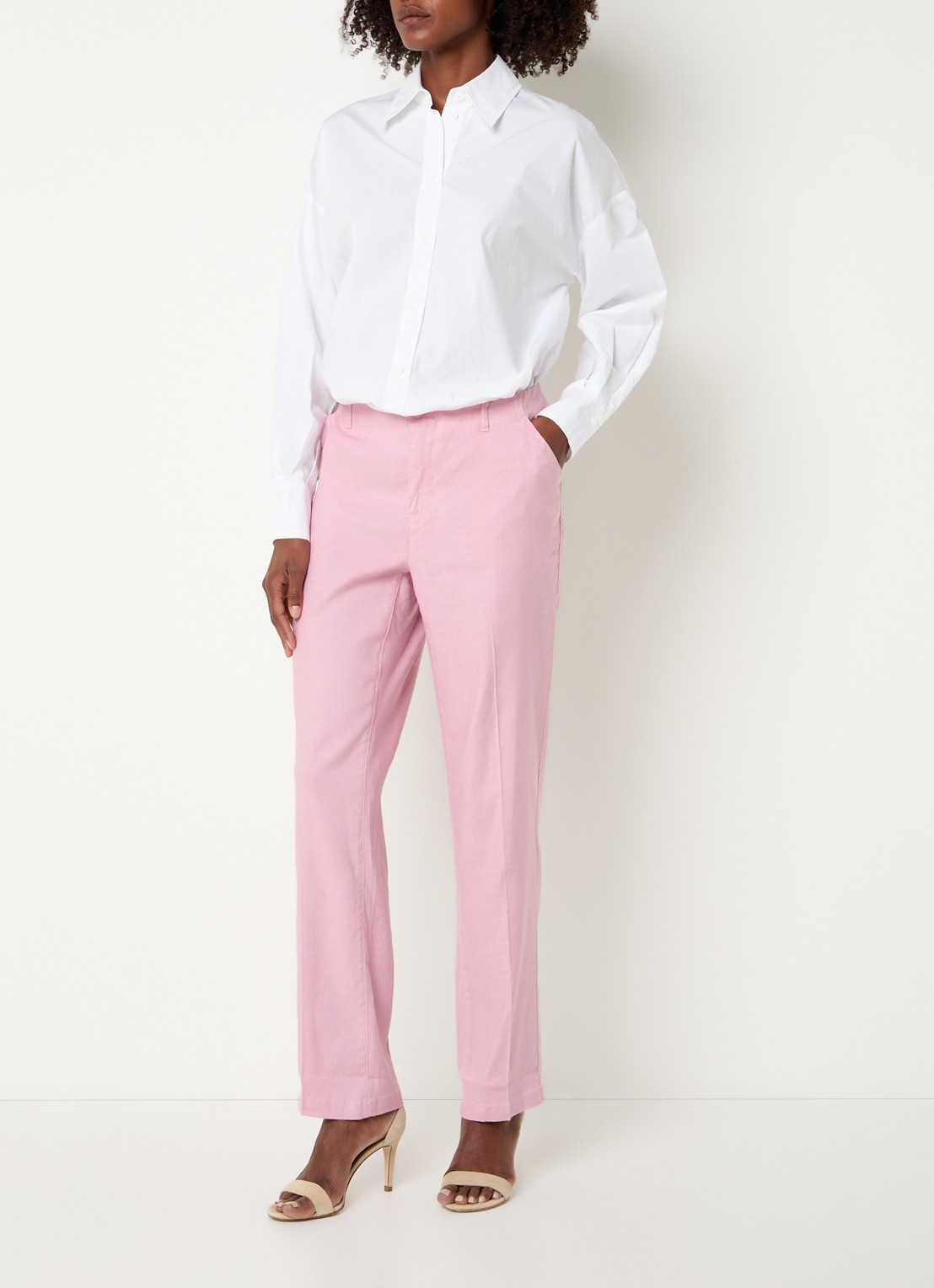 NYDJ Marilyn high waist straight fit broek in linnenblend met steekzakken - voorkant 2 lichtroze