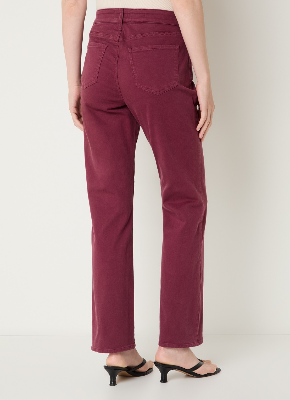 NYDJ Marilyn high waist straight leg jeans met steekzakken - achterkant 5 bordeauxrood