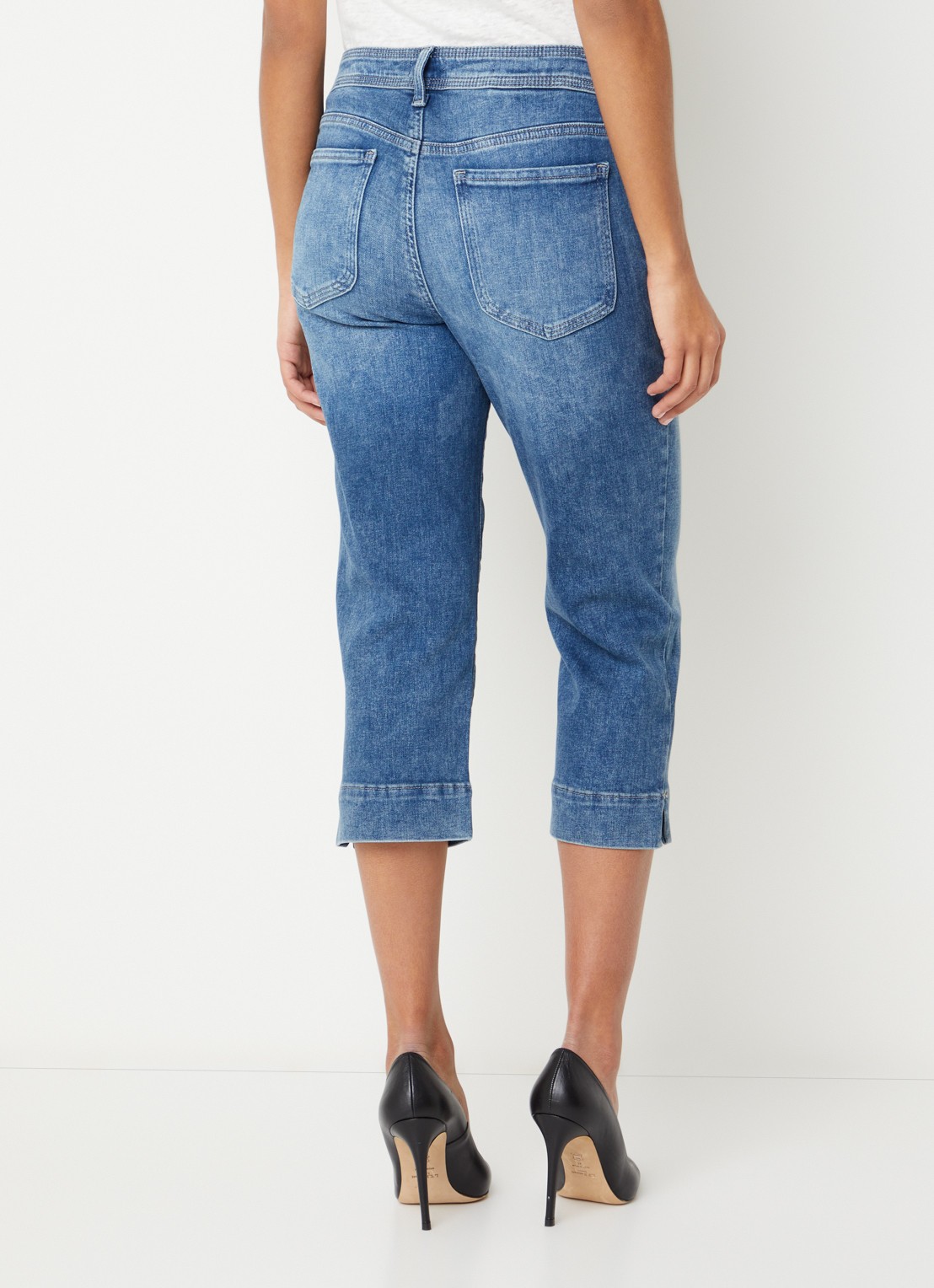 NYDJ Marilyn mid waist slim fit capri broek met steekzakken - achterkant 4 indigo