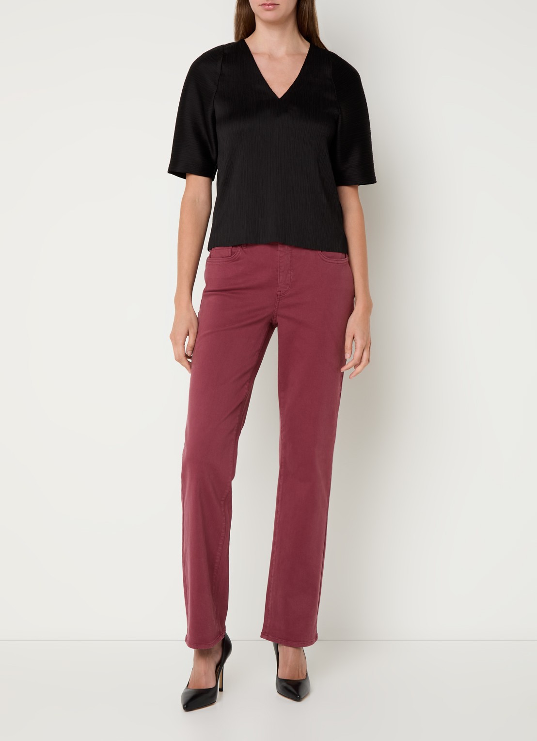 NYDJ Marilyn mid waist straight fit chino met stretch - voorkant 5 cranberryrood