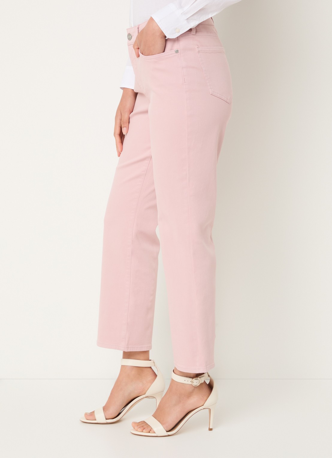 NYDJ Marilyn mid waist straight leg cropped jeans met gekleurde wassing - detail 4 lichtroze