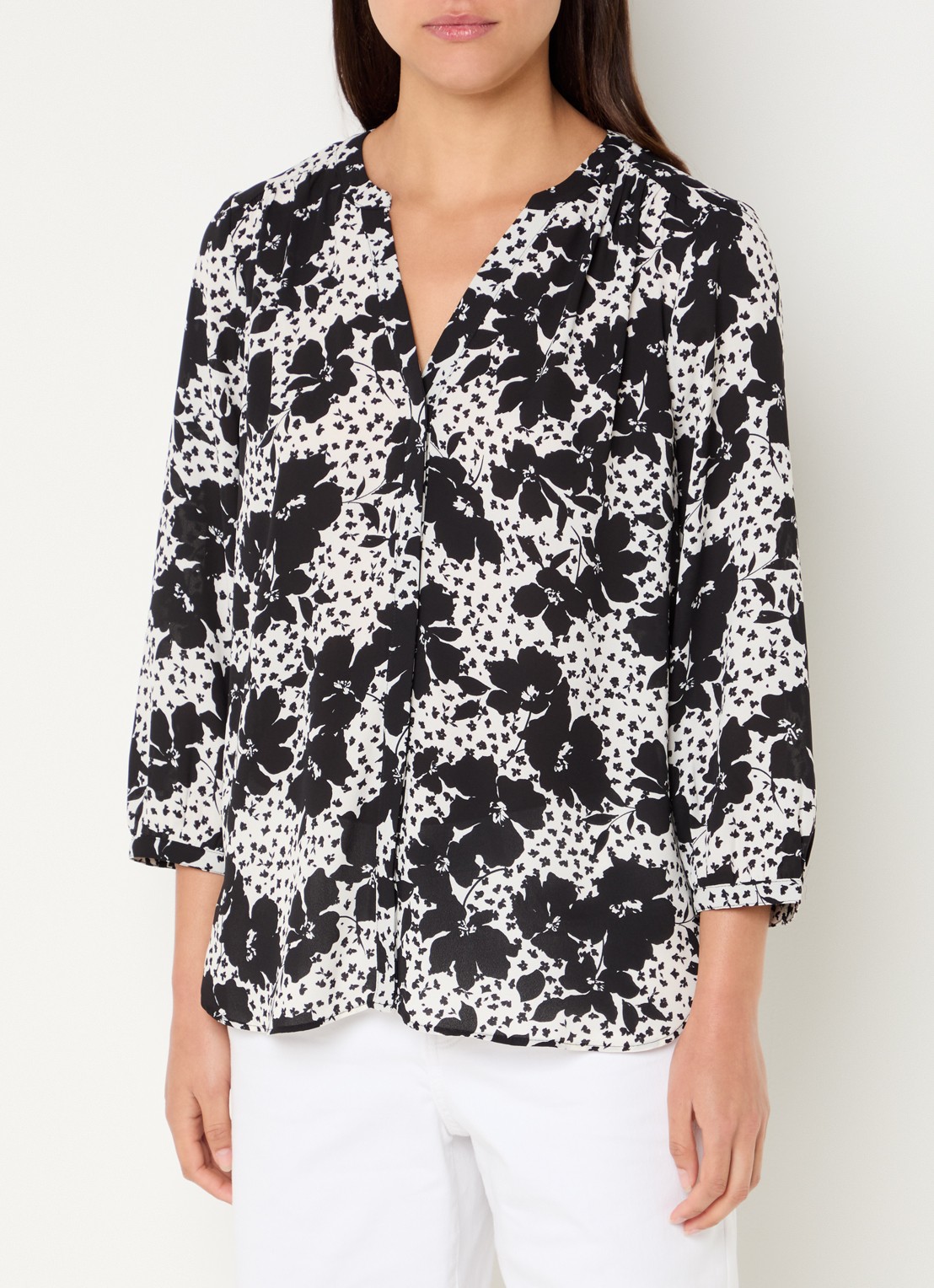 NYDJ Pintuck blouse met V-hals en print - detail zwart
