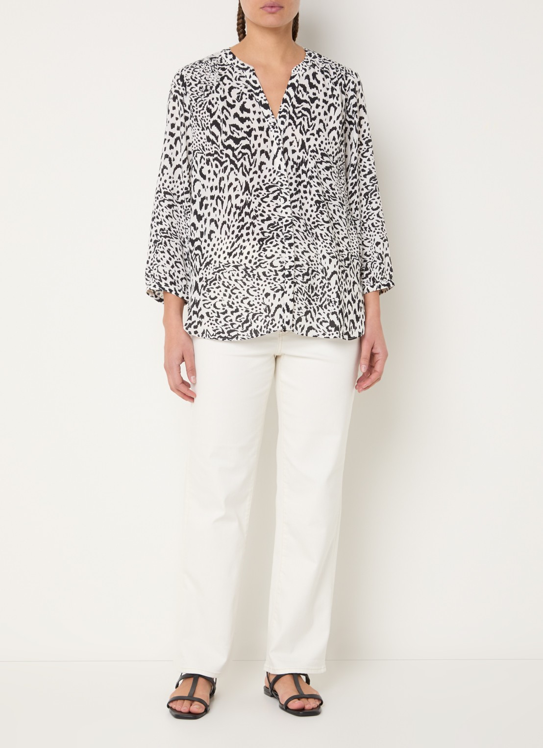 NYDJ Pintuck blouse met V-hals en print - voorkant 3 paars