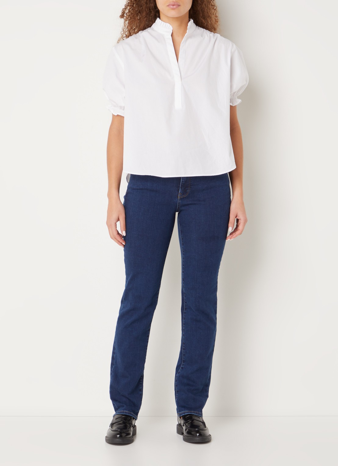 NYDJ Sheri mid waist slim fit jeans met stretch - voorkant 2 middenblauw