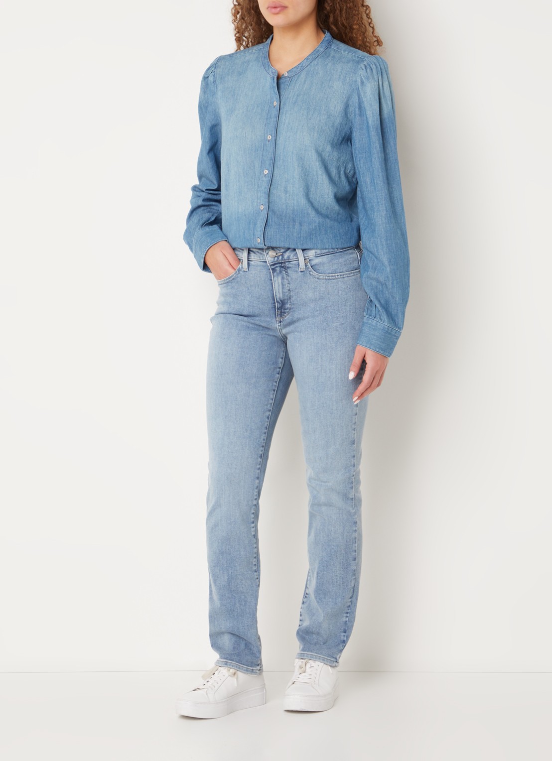 NYDJ Sheri mid waist slim fit jeans met stretch - voorkant 5 lichtblauw