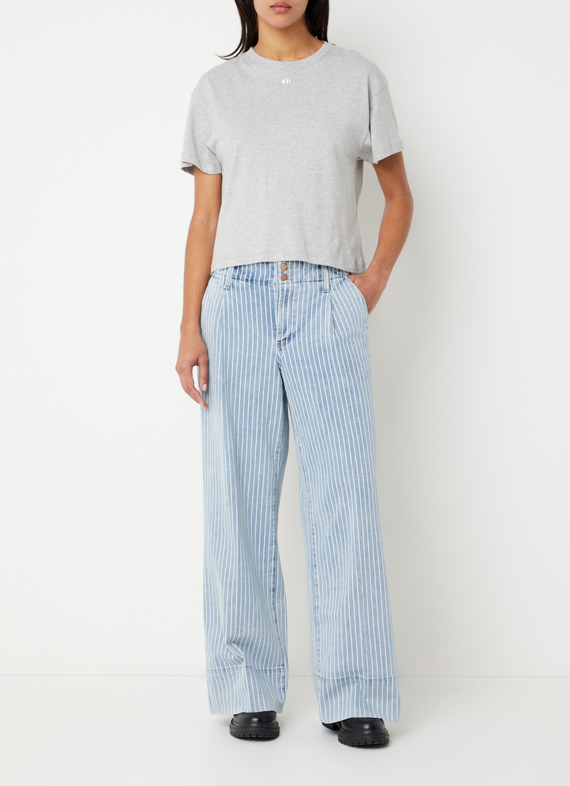 NYDJ Simone mid waist wide leg jeans met streepprint - voorkant 3 lichtblauw
