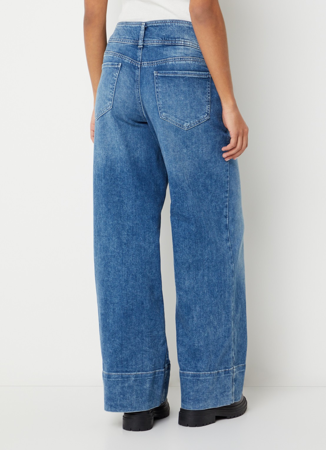 NYDJ Teresa mid waist wide leg jeans met medium wassing - achterkant 5 indigo