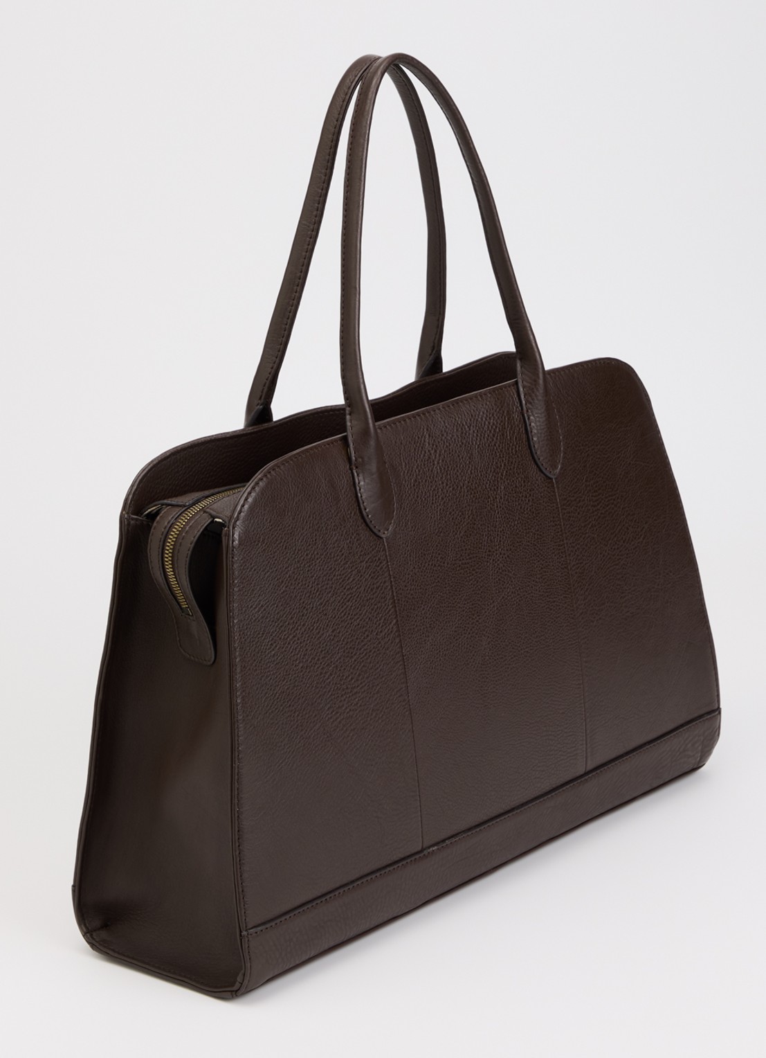 O My Bag Alma schoudertas van leer met 16 inch laptopvak  - achterkant chocoladebruin