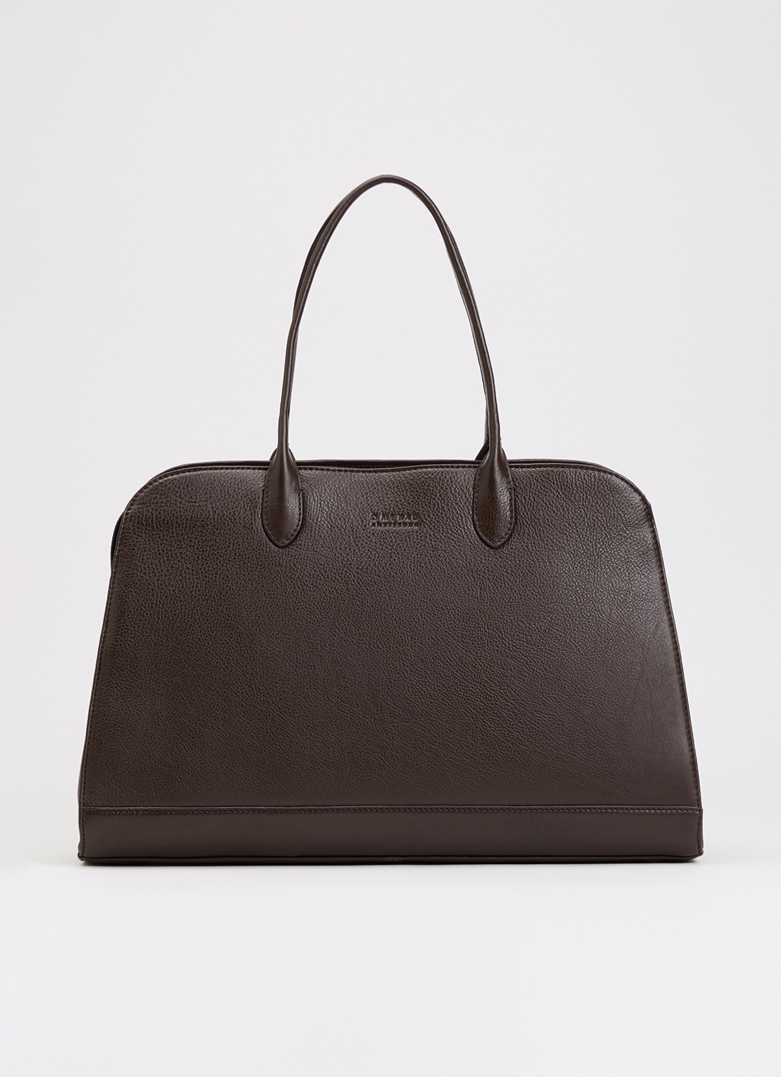 O My Bag Alma schoudertas van leer met 16 inch laptopvak  - voorkant 5 chocoladebruin