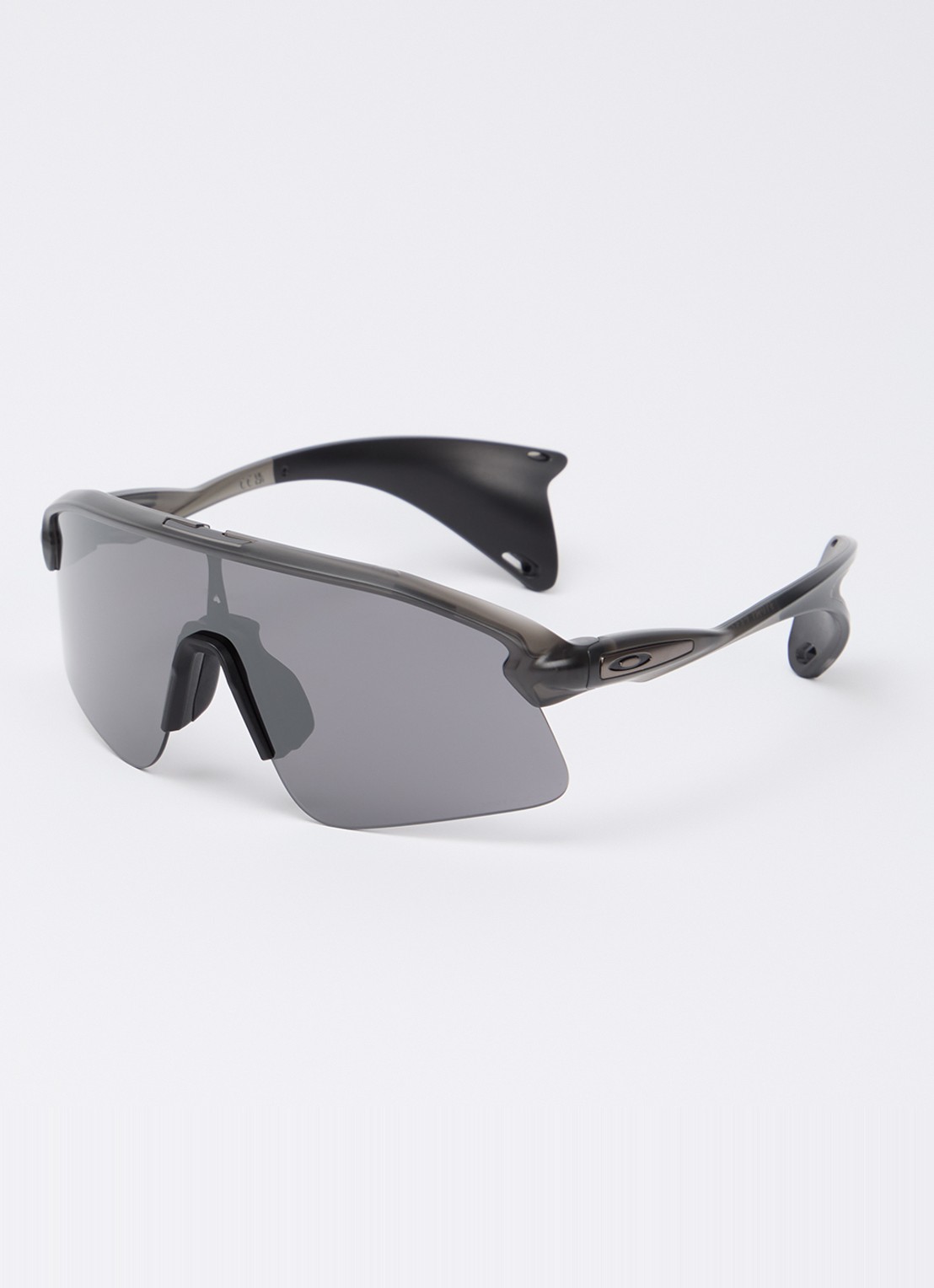 Oakley Stunt Devil zonnebril OO9517 - voorkant zwart