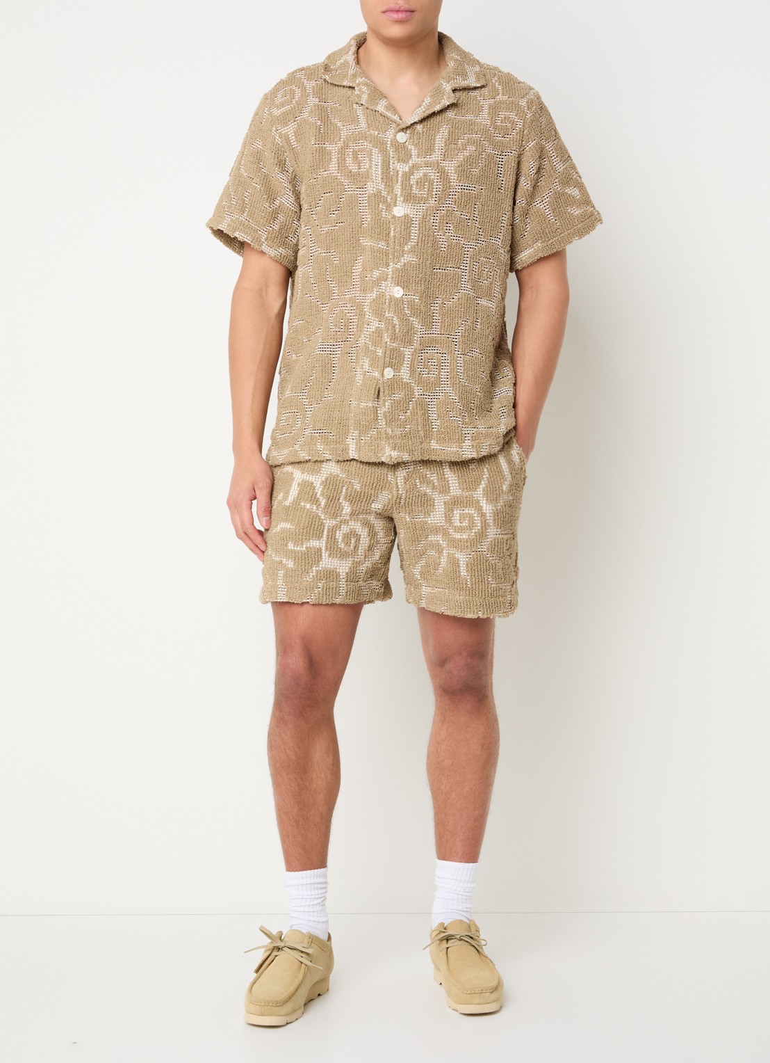 OAS Loefy straight fit korte broek van badstof - voorkant 4 zand