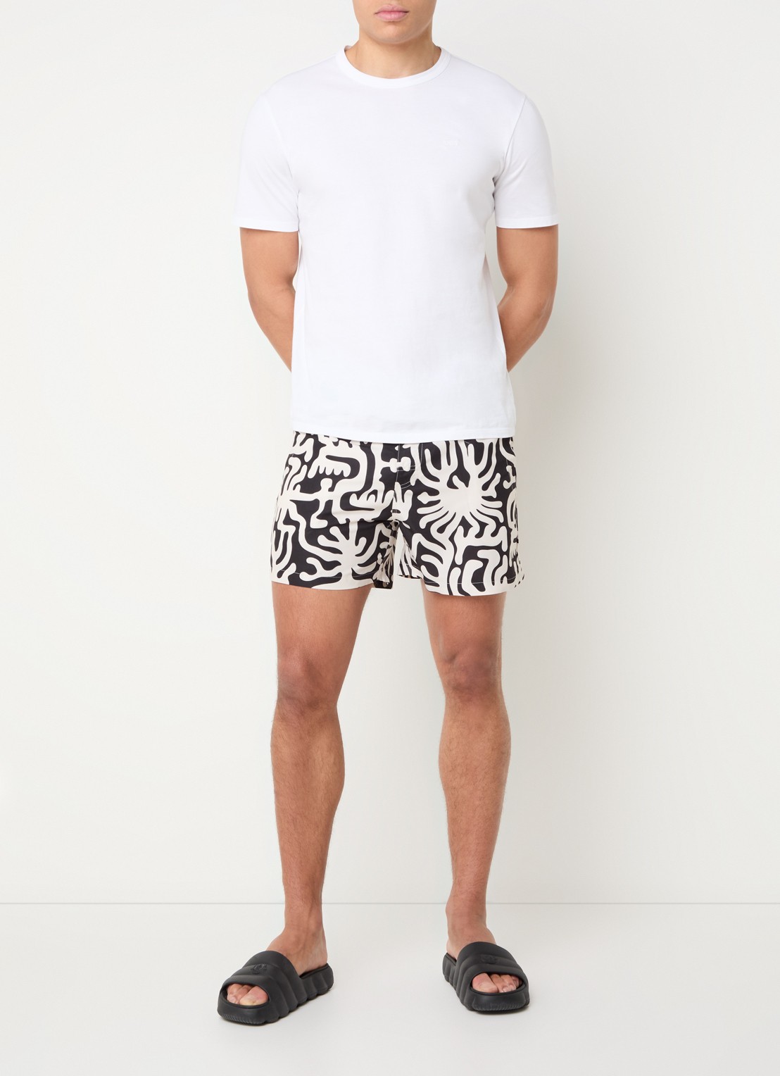 OAS Loefy zwemshorts met grafische print - voorkant 4 zwart
