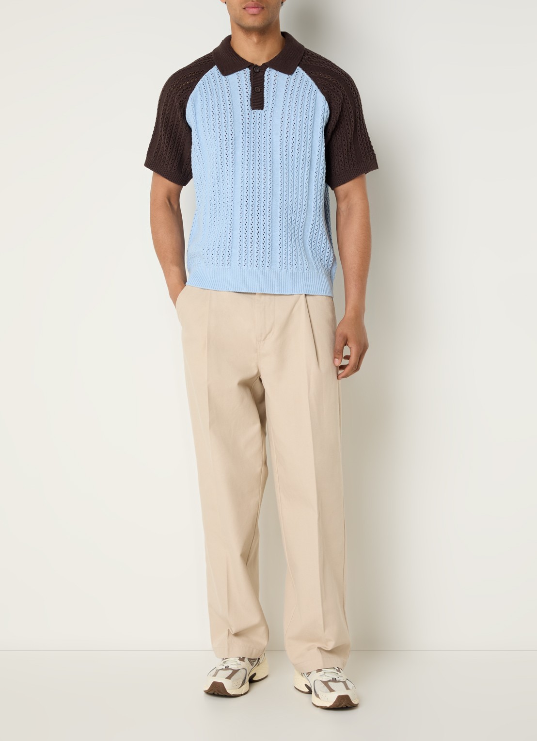 Obey Abel fijngebreide polo met stretch - voorkant 3 lichtblauw
