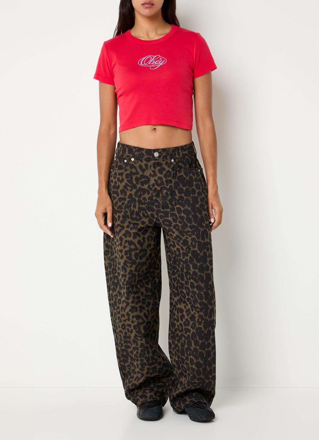 Obey Alysa high waist wide fit jeans met gekleurde wassing - voorkant 3 bronsgroen