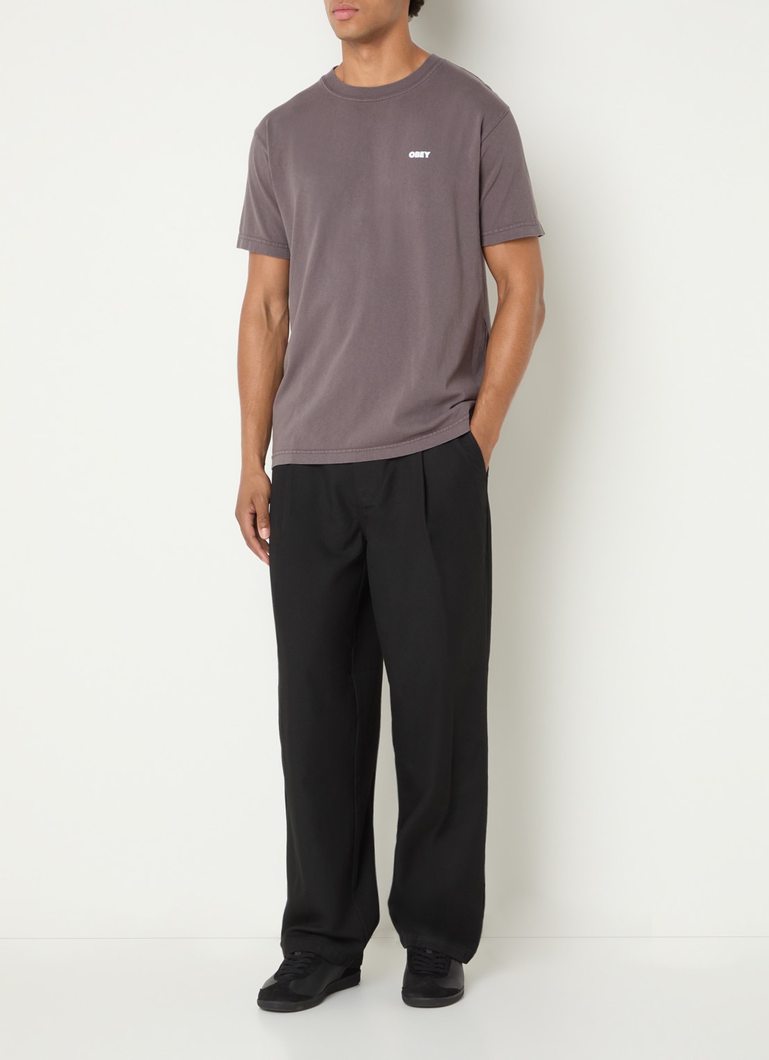 Obey Dean loose fit chino met steekzakken - voorkant 2 zwart