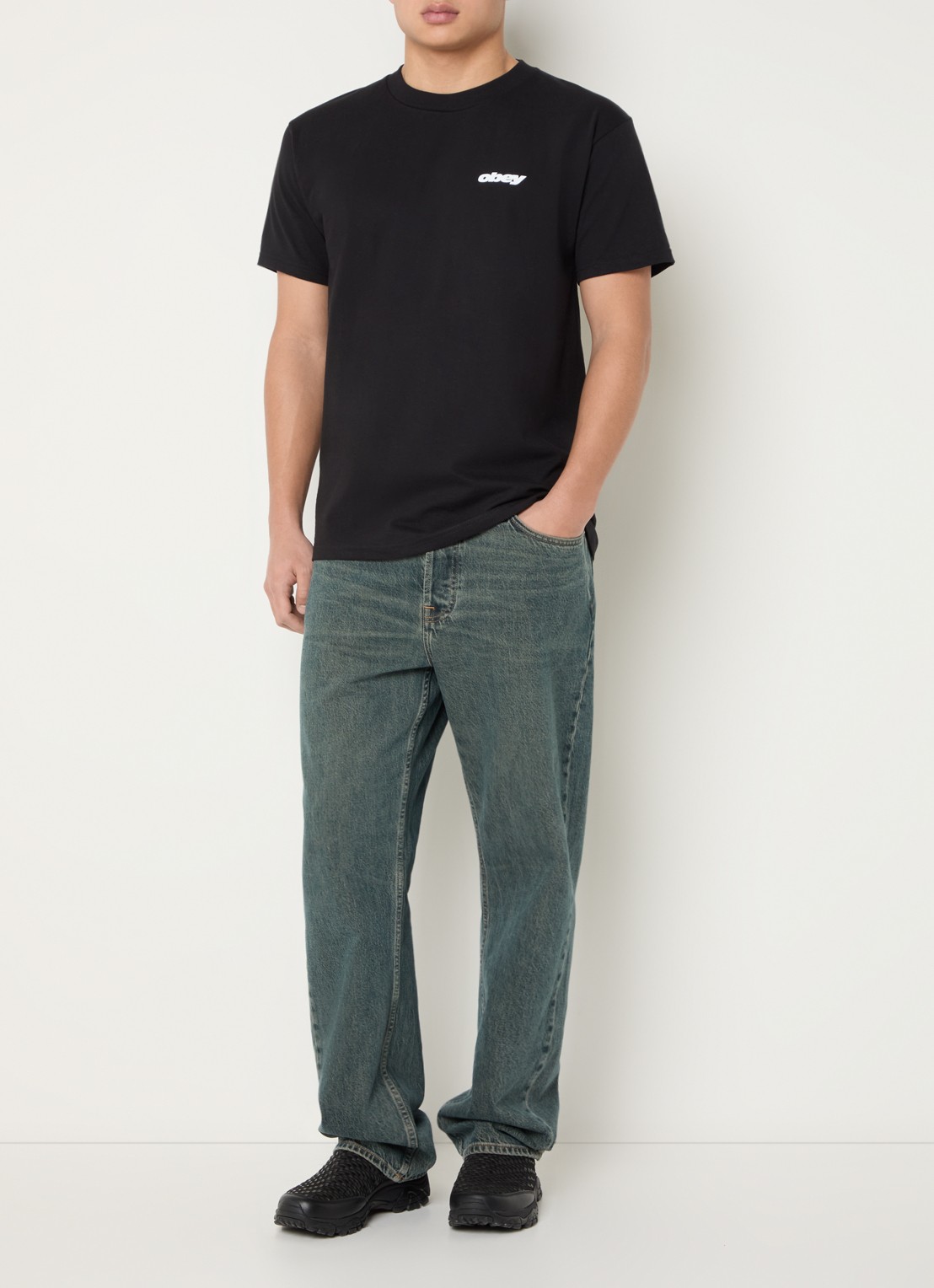 Obey Dice T-shirt met logo- en backprint - voorkant 3 zwart