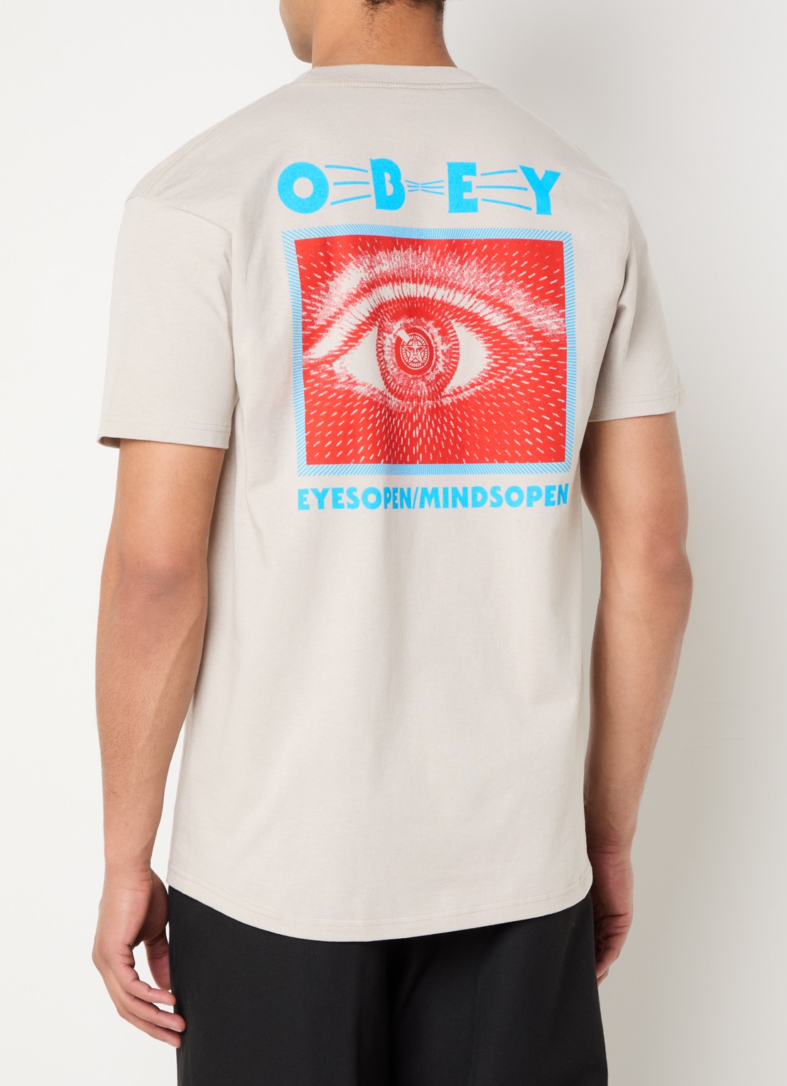 Obey Eyes Open Mind Open T-shirt met logo- en backprint - detail beige