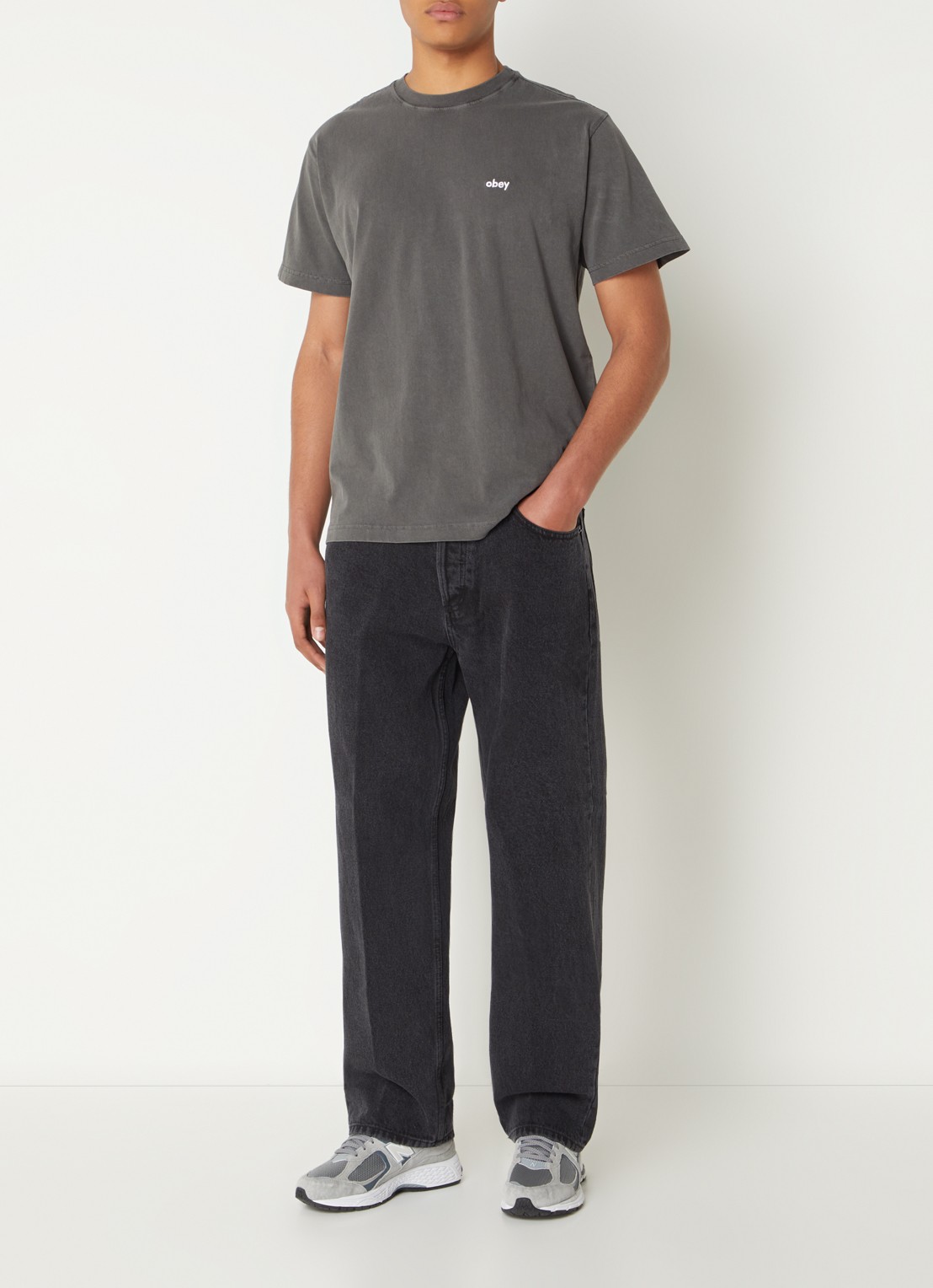 Obey Lowercase Pigment T-shirt met logoborduring - voorkant 2 antraciet