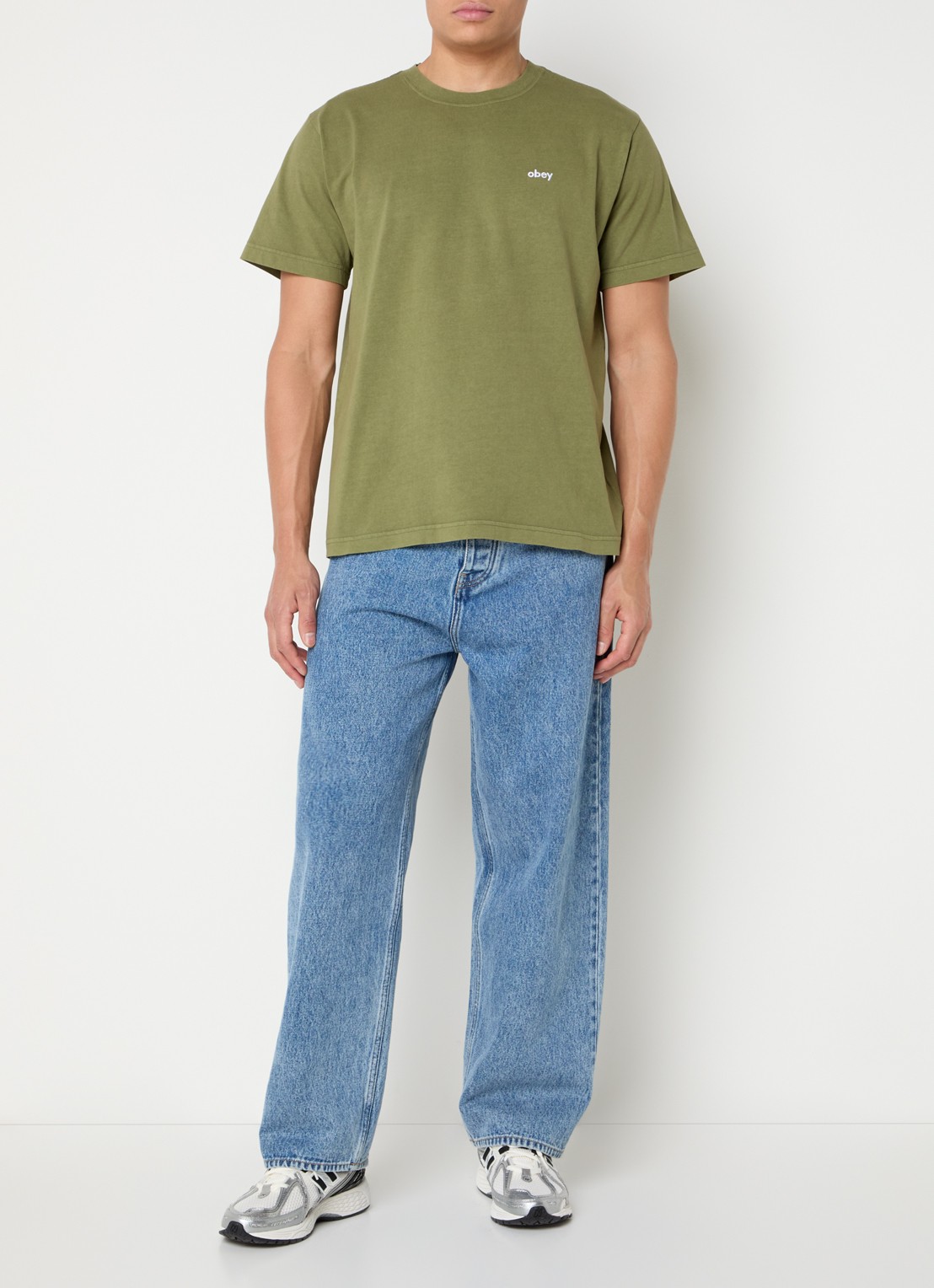 Obey Lowercase Pigment T-shirt met logoborduring - voorkant 2 mosgroen