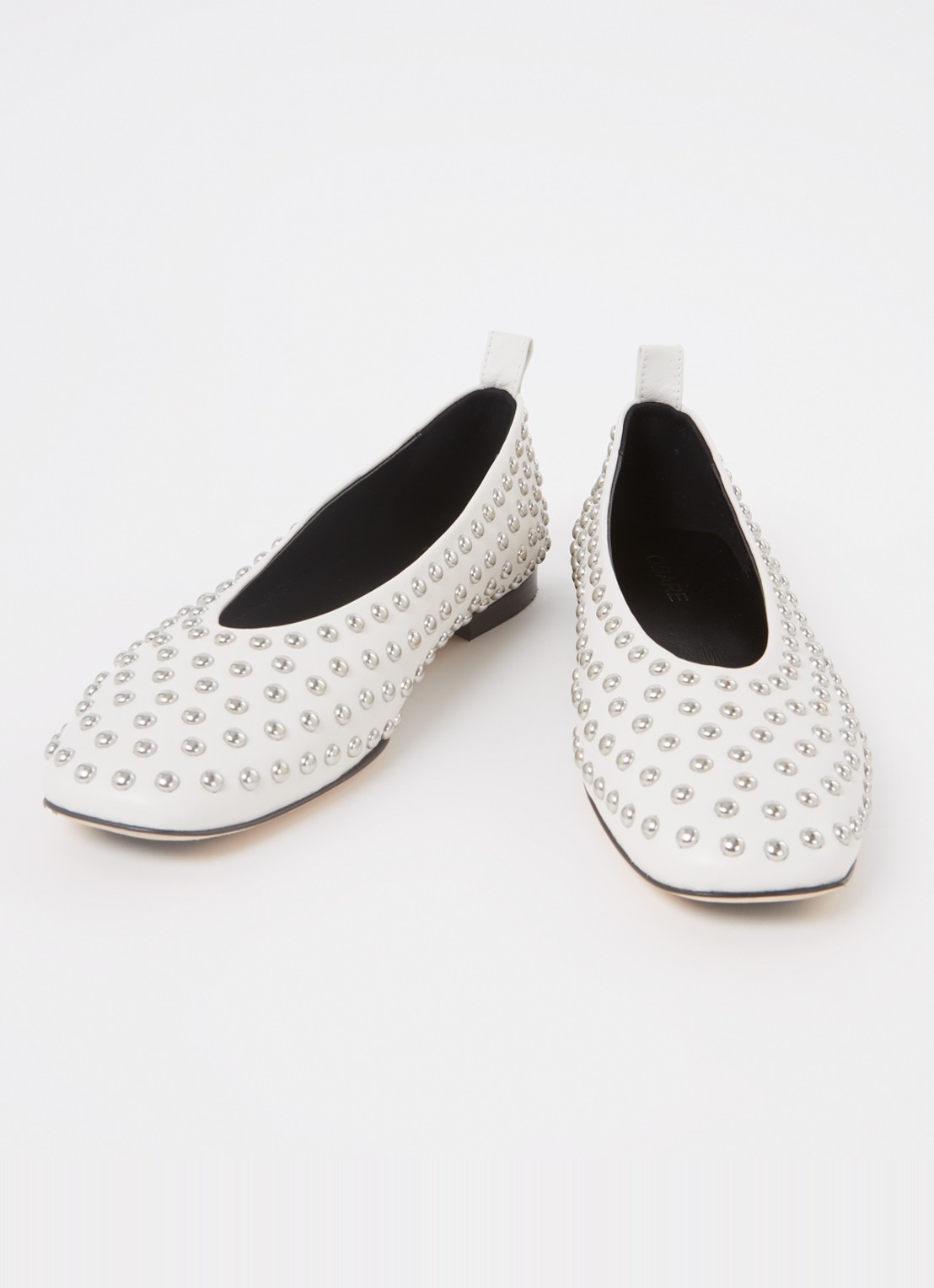 Odare Alba ballerina van leer met studs - detail gebroken wit