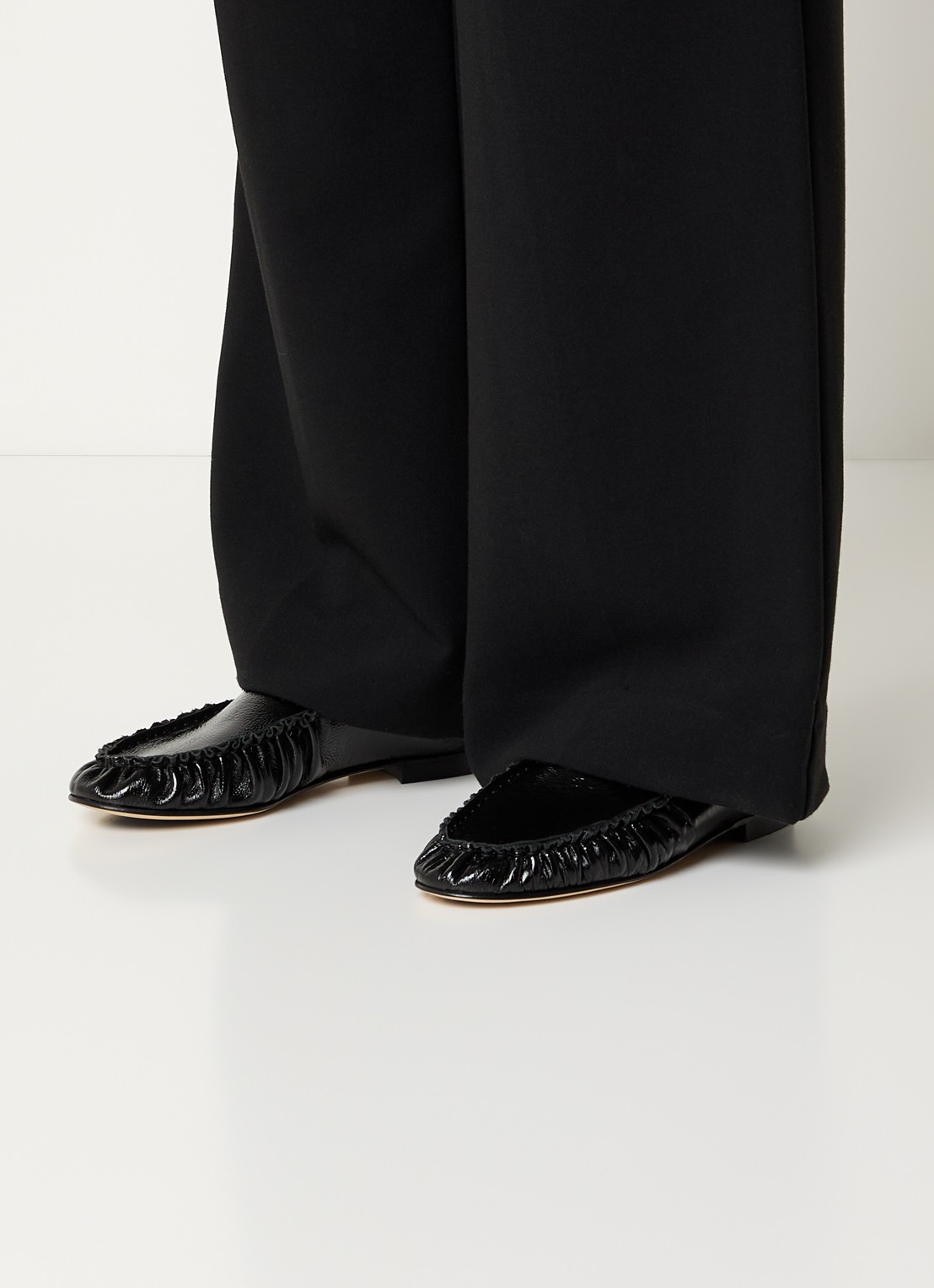 Odare Elena loafer van leer met lakfinish - voorkant 2 zwart