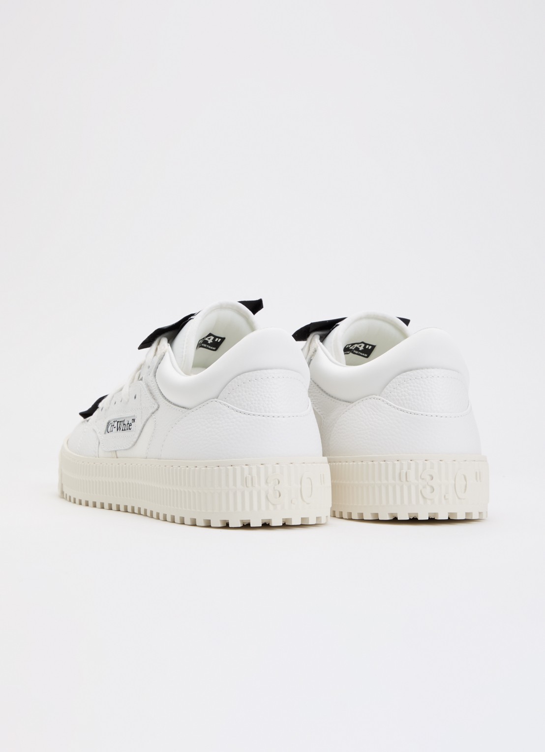 Off-White Low Top 3.0 Off Court sneaker met details van leer - achterkant gebroken wit