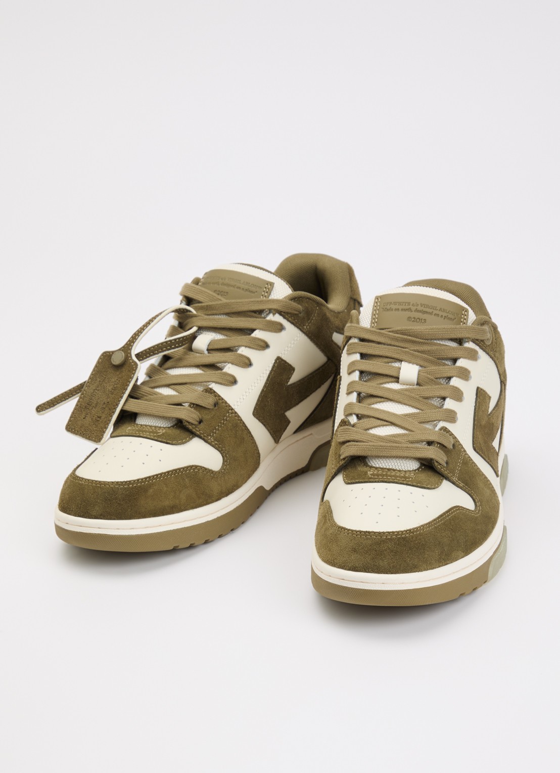 Off-White Out Of Office sneaker van kalfsleer met kalfssuède details - detail olijfgroen