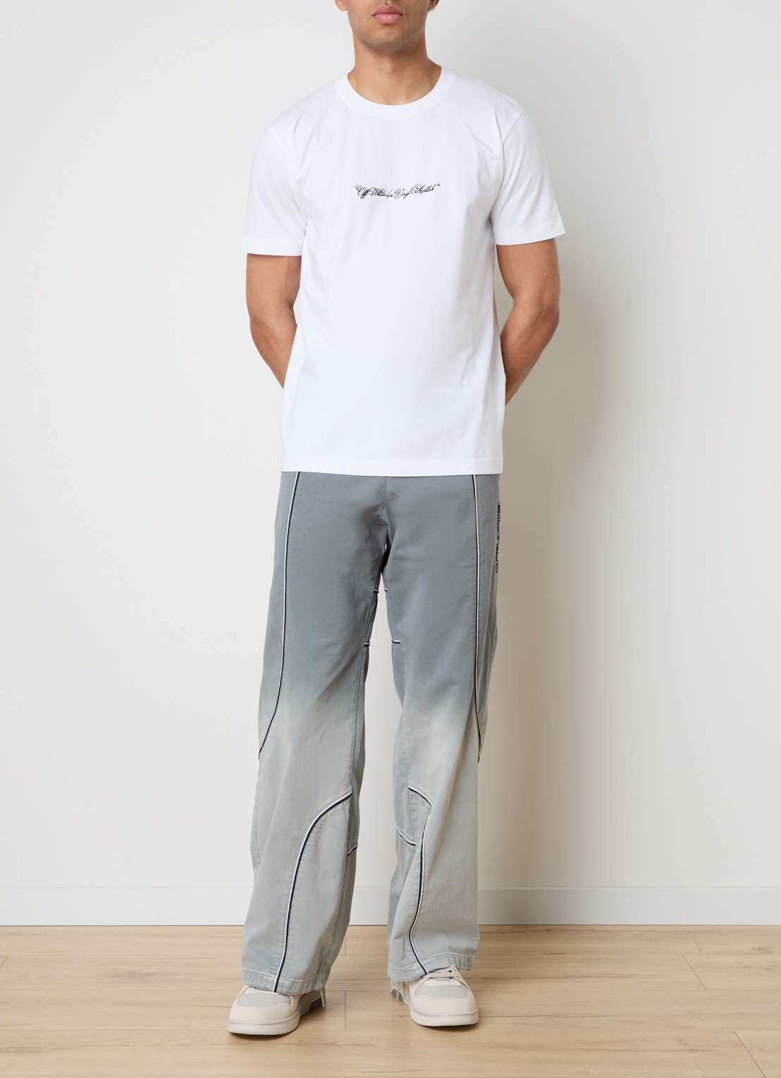 Off-White Script Arrow T-shirt met logoborduring - voorkant 2 wit