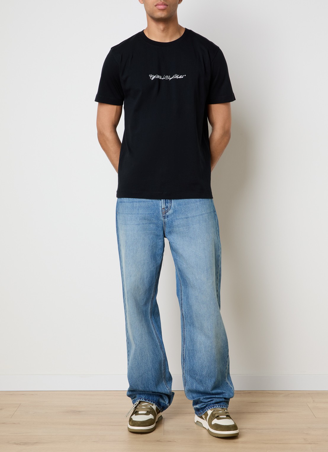 Off-White Script Arrow T-shirt met logoborduring - voorkant 4 zwart