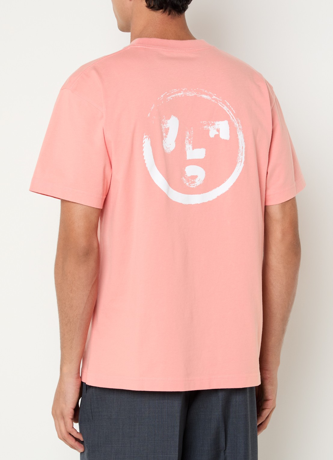 OLAF Brushstroke T-shirt met logo- en backprint - detail koraal