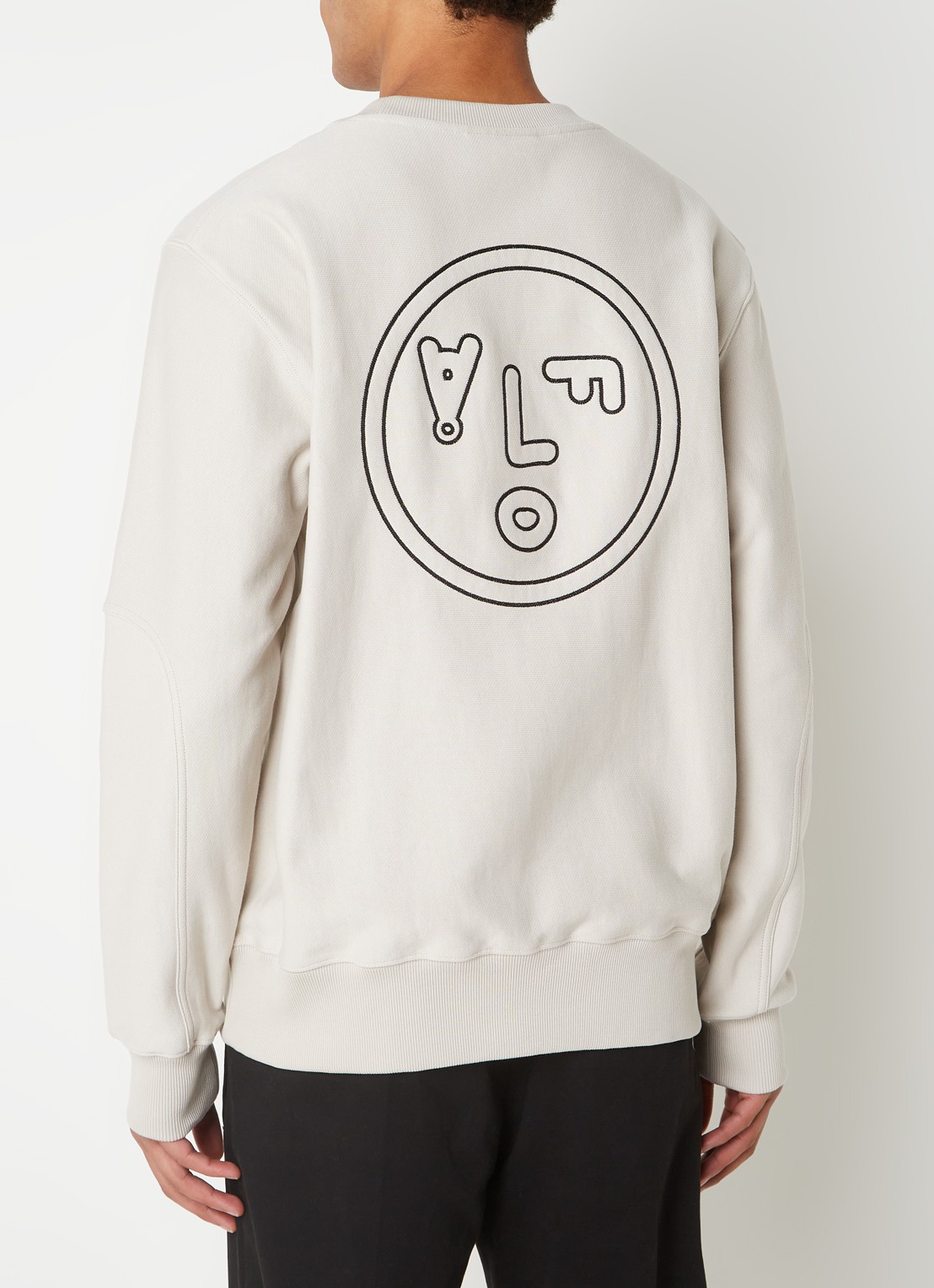 OLAF Face sweater met logo- en backprint - detail lichtgrijs