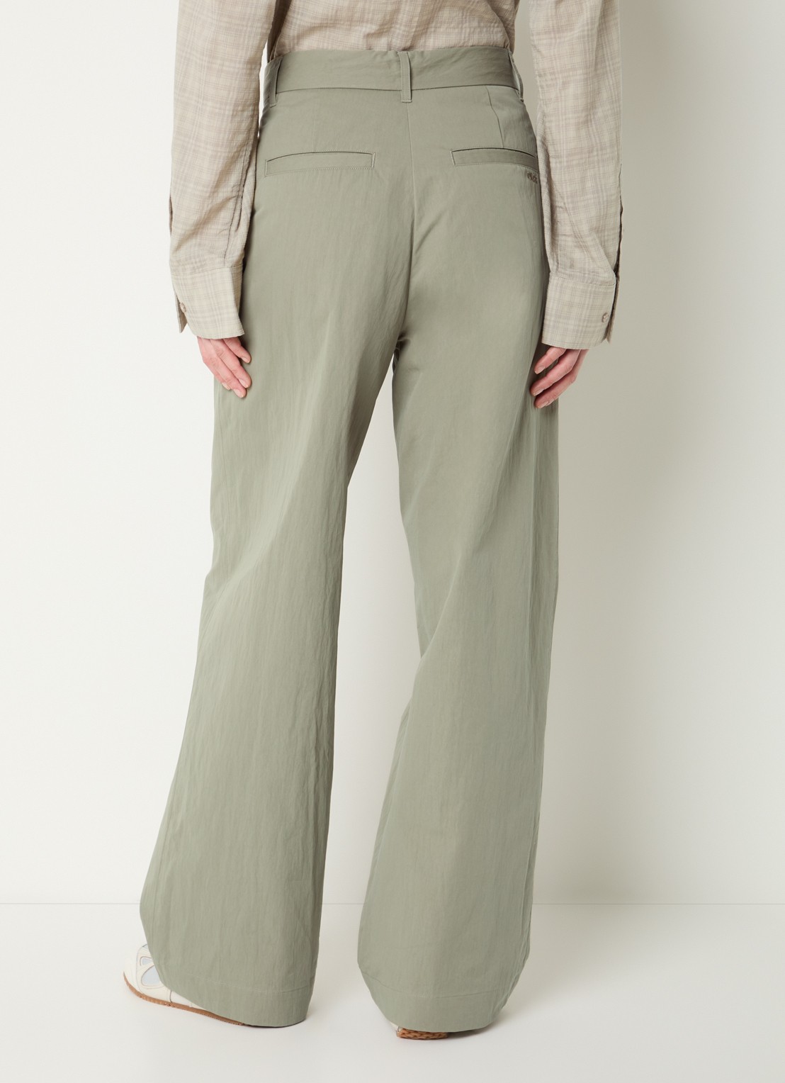 OLAF High waist wide fit pantalon met steekzakken - achterkant olijfgroen