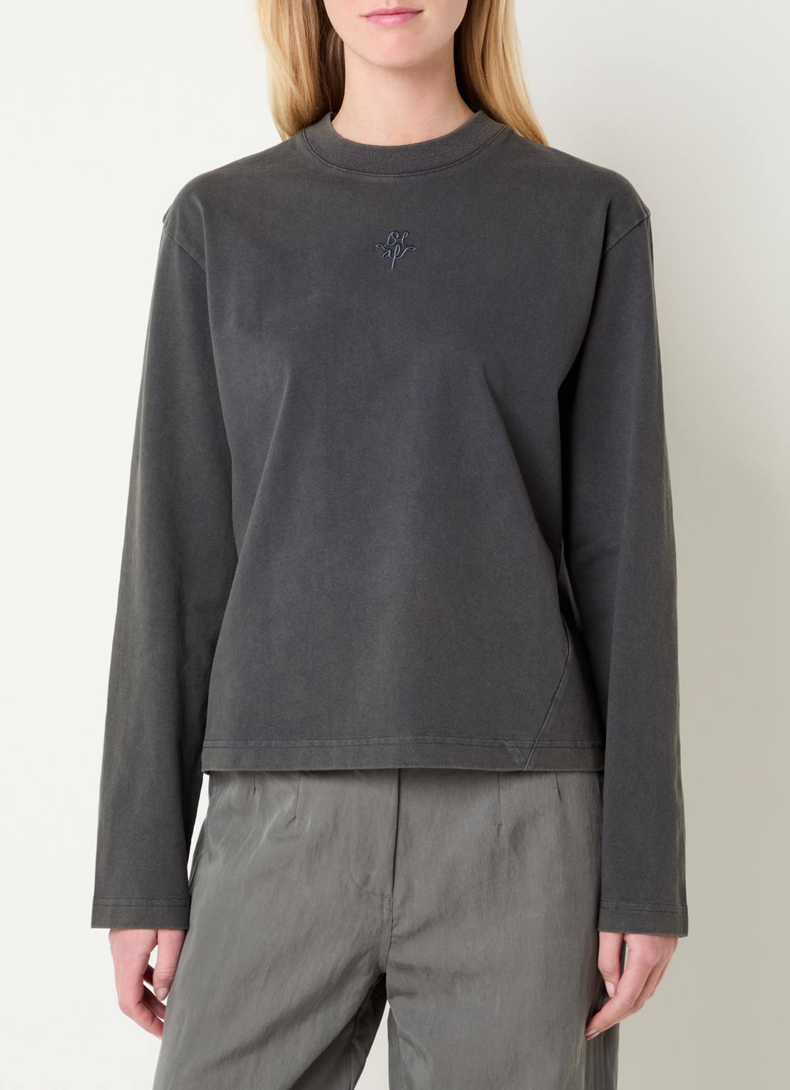OLAF Long sleeve met logo en ronde hals - detail antraciet